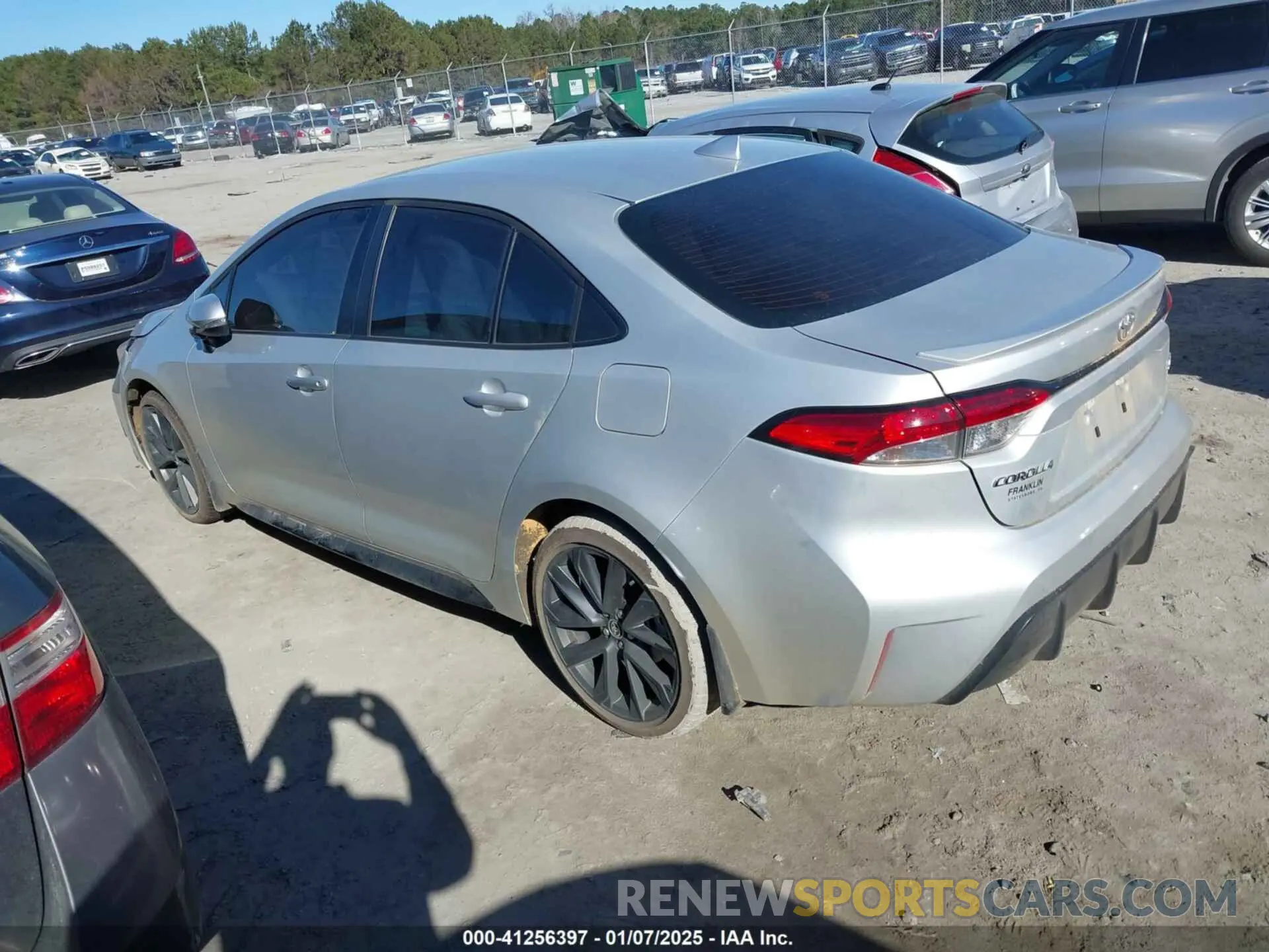 3 fotografías del automóvil dañado 5YFS4MCE0RP205302 TOYOTA COROLLA 2024
