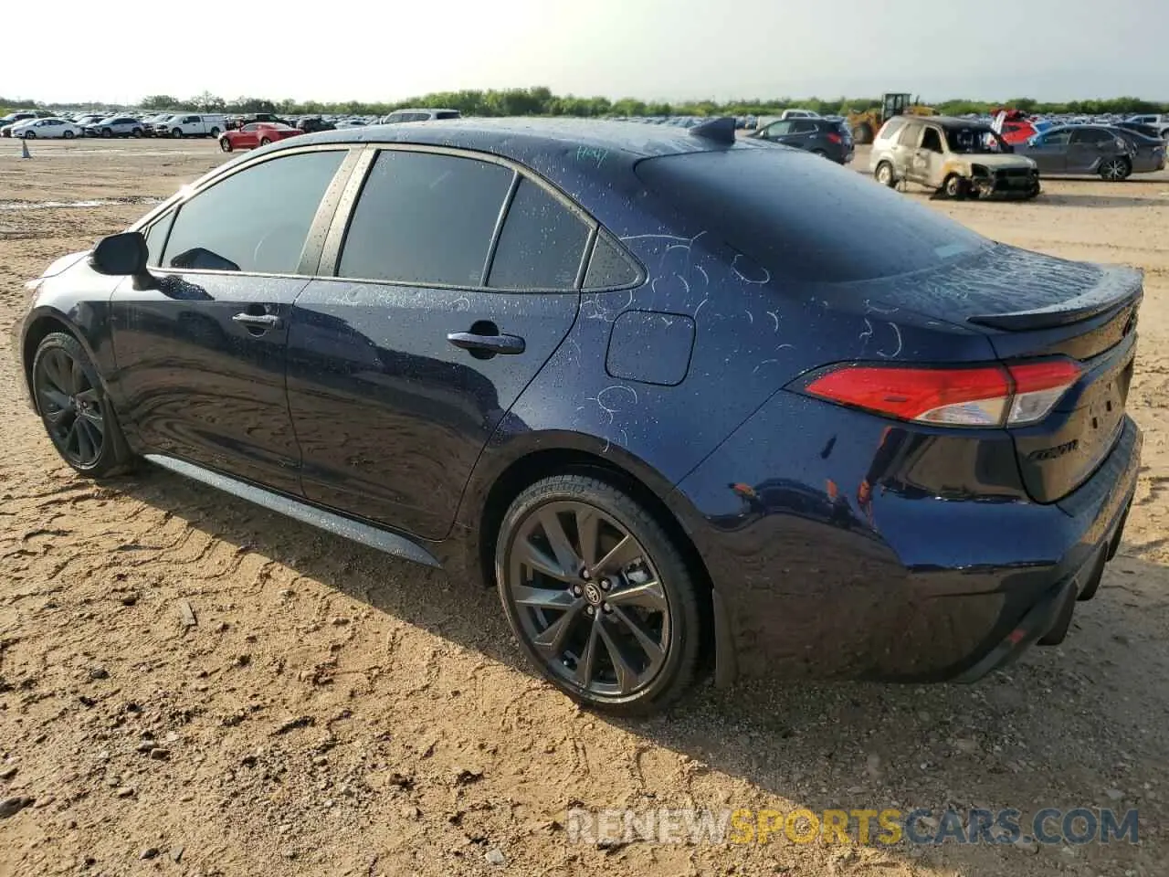 2 fotografías del automóvil dañado 5YFS4MCE0RP211374 TOYOTA COROLLA 2024