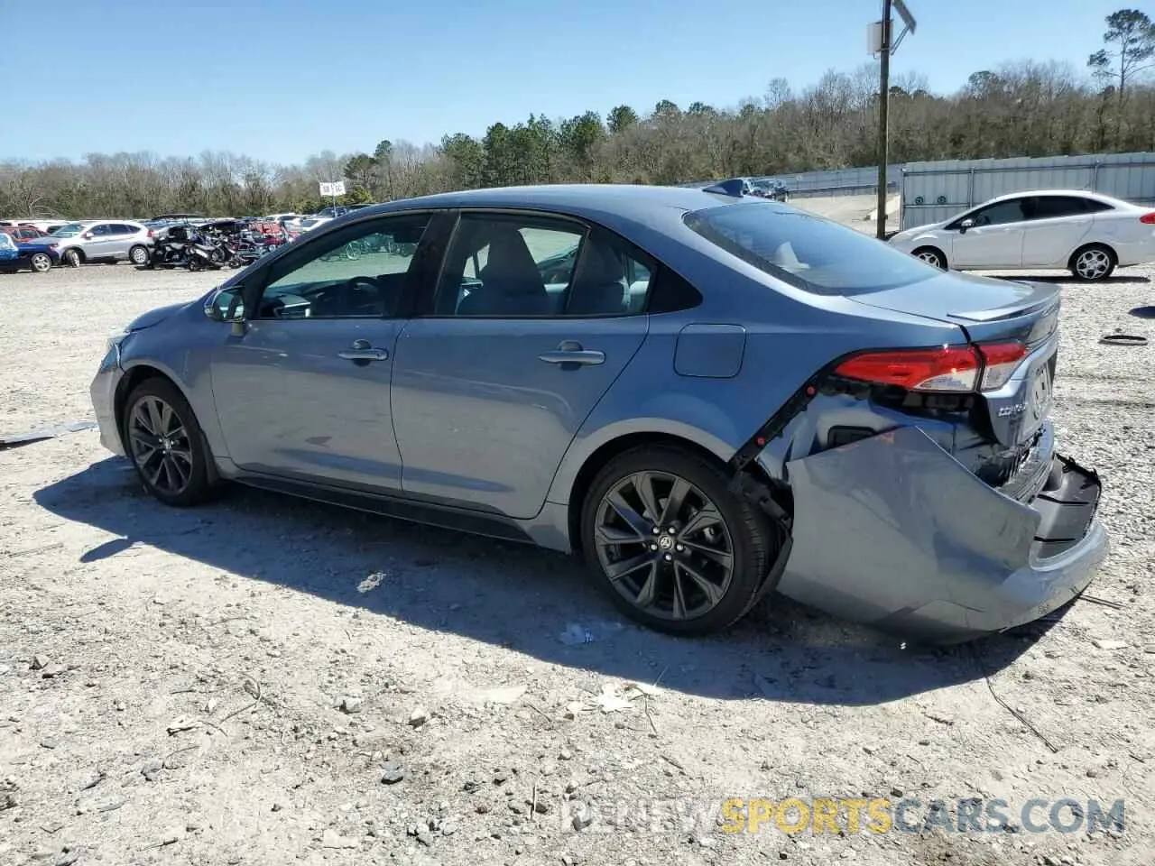 2 fotografías del automóvil dañado 5YFS4MCE0RP216588 TOYOTA COROLLA 2024