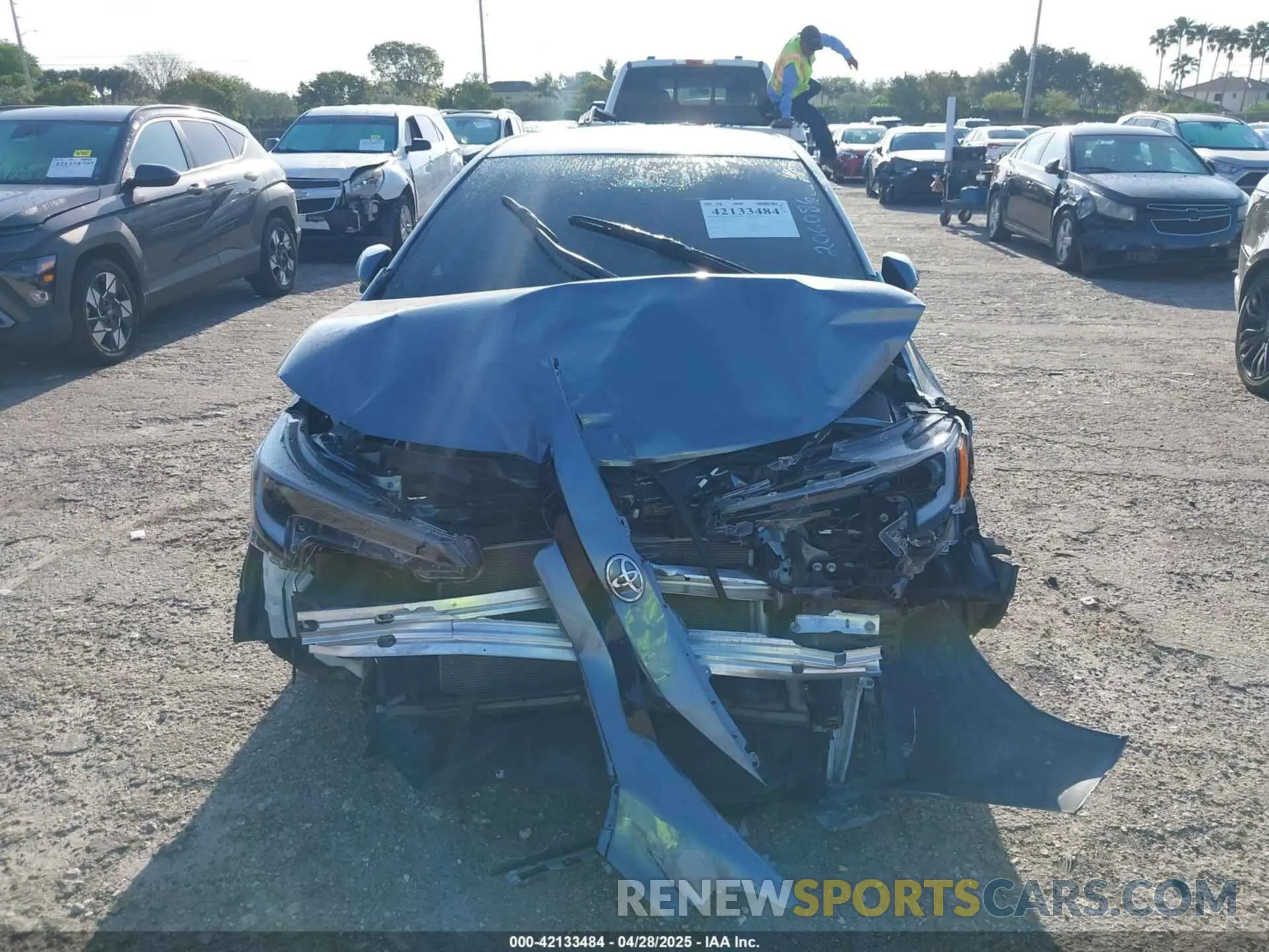 13 fotografías del automóvil dañado 5YFS4MCE3RP206086 TOYOTA COROLLA 2024