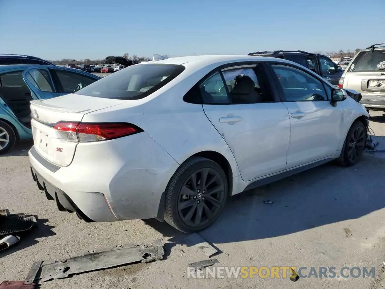 3 fotografías del automóvil dañado 5YFS4MCE4RP172689 TOYOTA COROLLA 2024