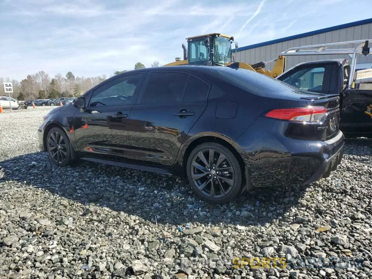 2 fotografías del automóvil dañado 5YFS4MCE4RP174135 TOYOTA COROLLA 2024