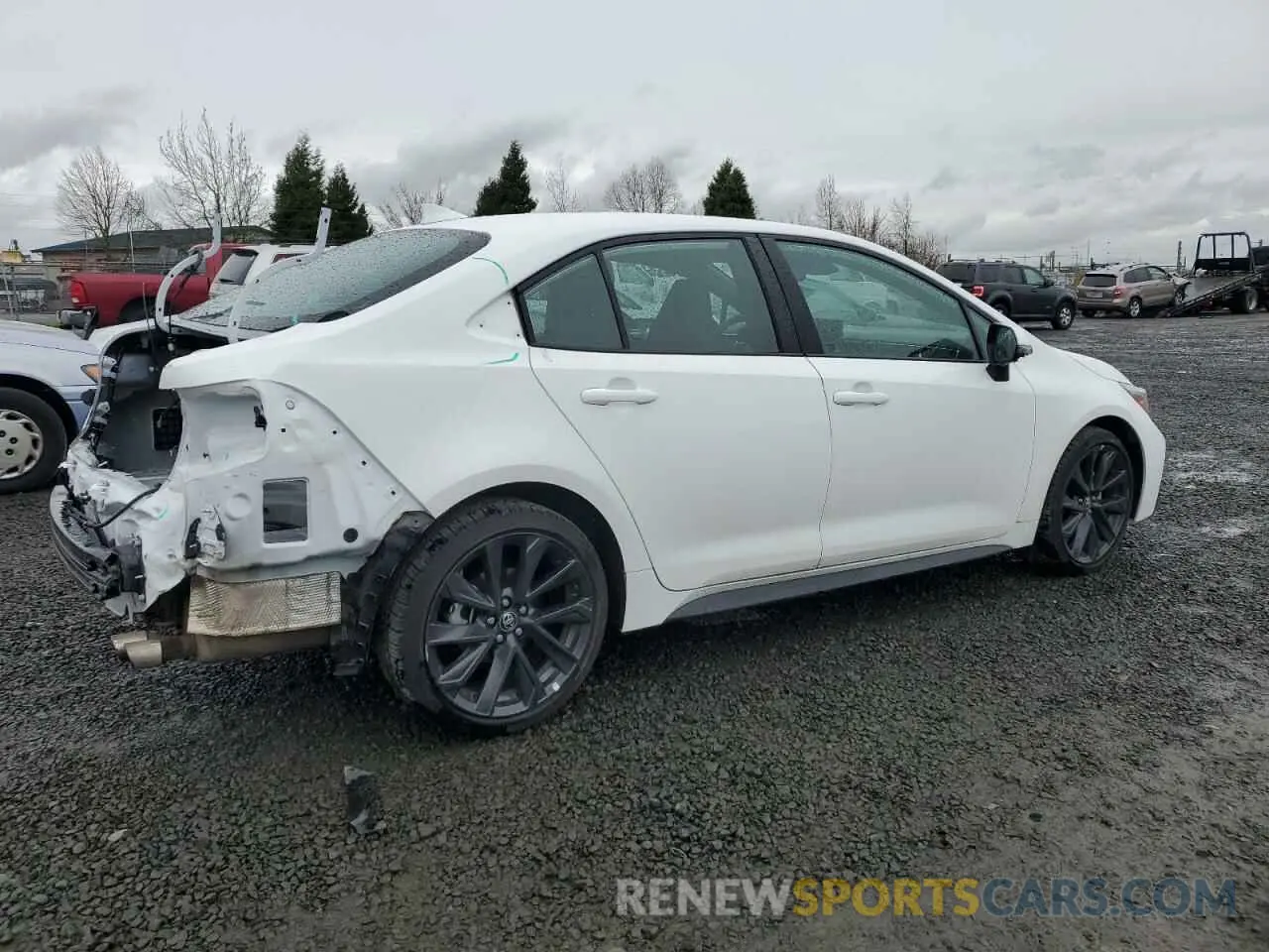 3 fotografías del automóvil dañado 5YFS4MCE4RP188763 TOYOTA COROLLA 2024
