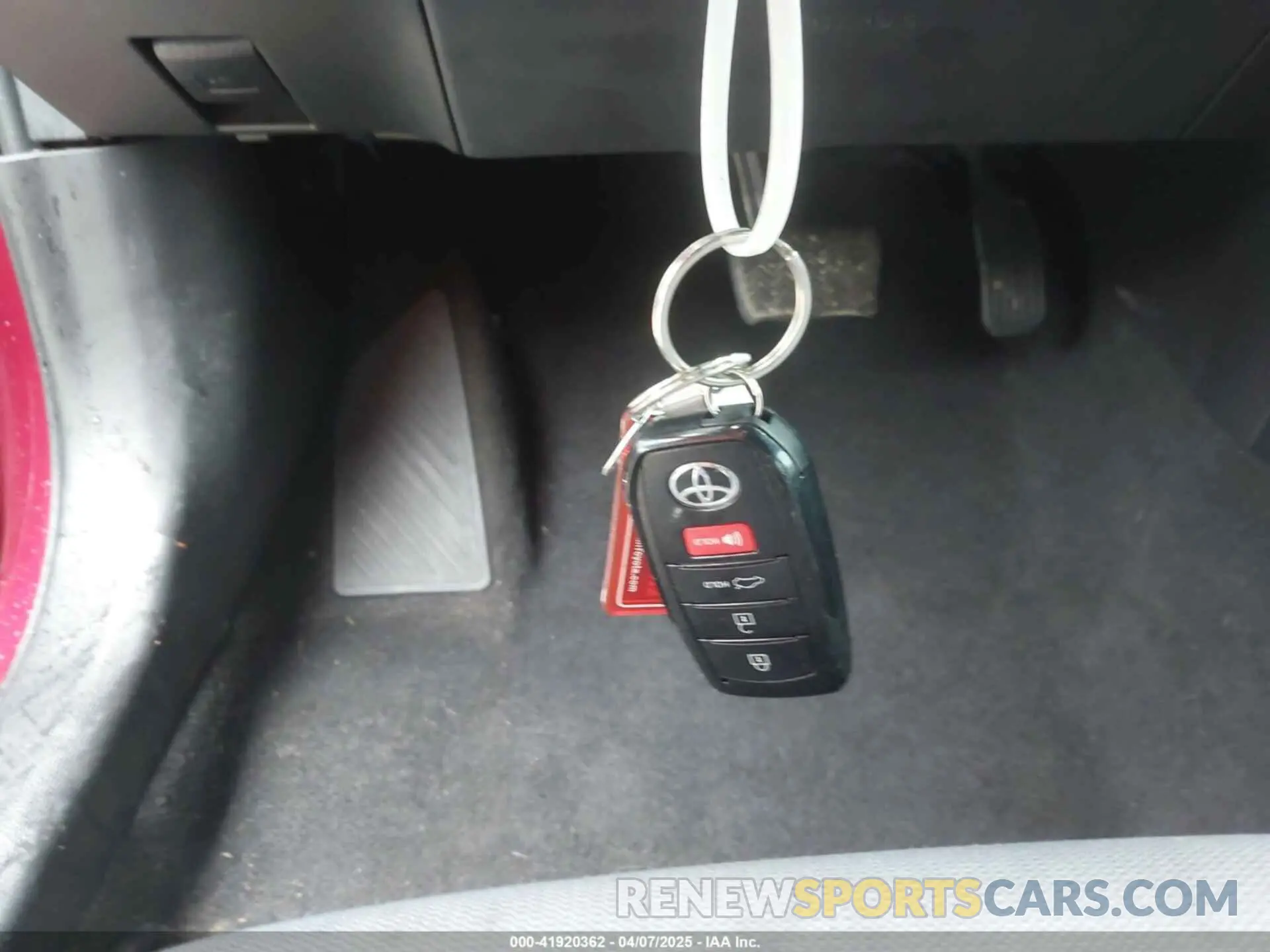 11 fotografías del automóvil dañado 5YFS4MCE4RP195003 TOYOTA COROLLA 2024