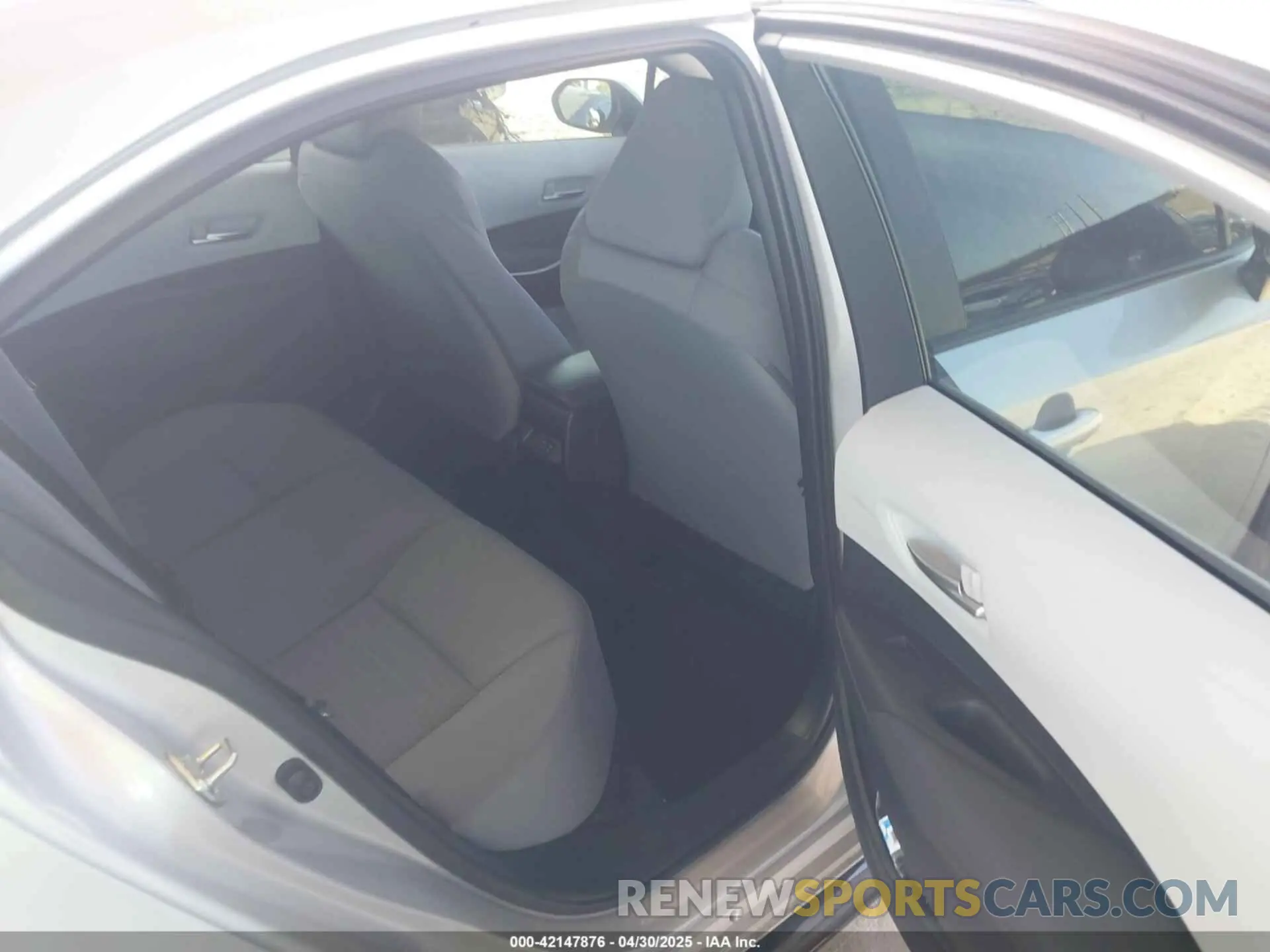 8 fotografías del automóvil dañado 5YFS4MCE4RP215444 TOYOTA COROLLA 2024
