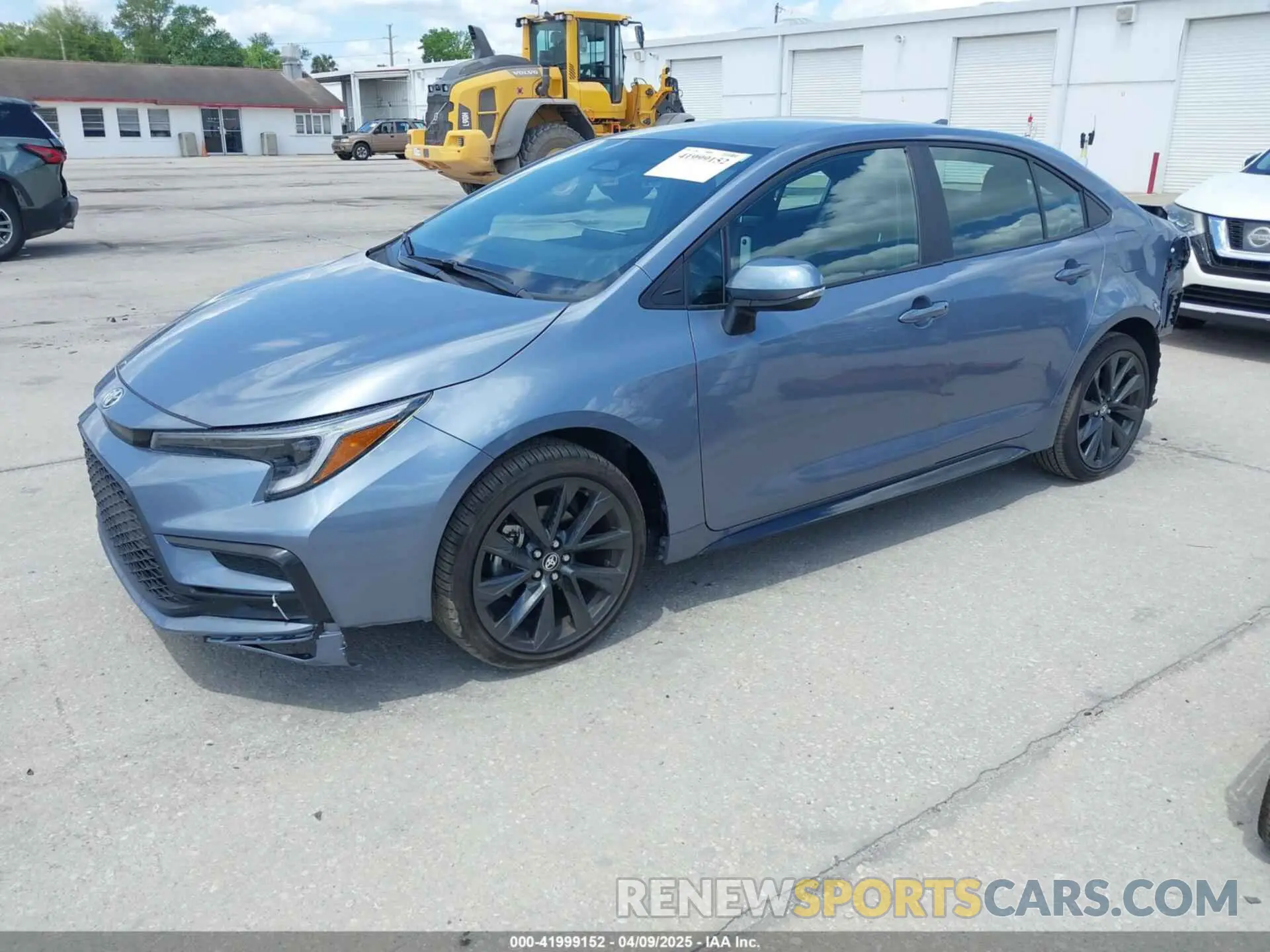 2 fotografías del automóvil dañado 5YFS4MCE5RP178100 TOYOTA COROLLA 2024