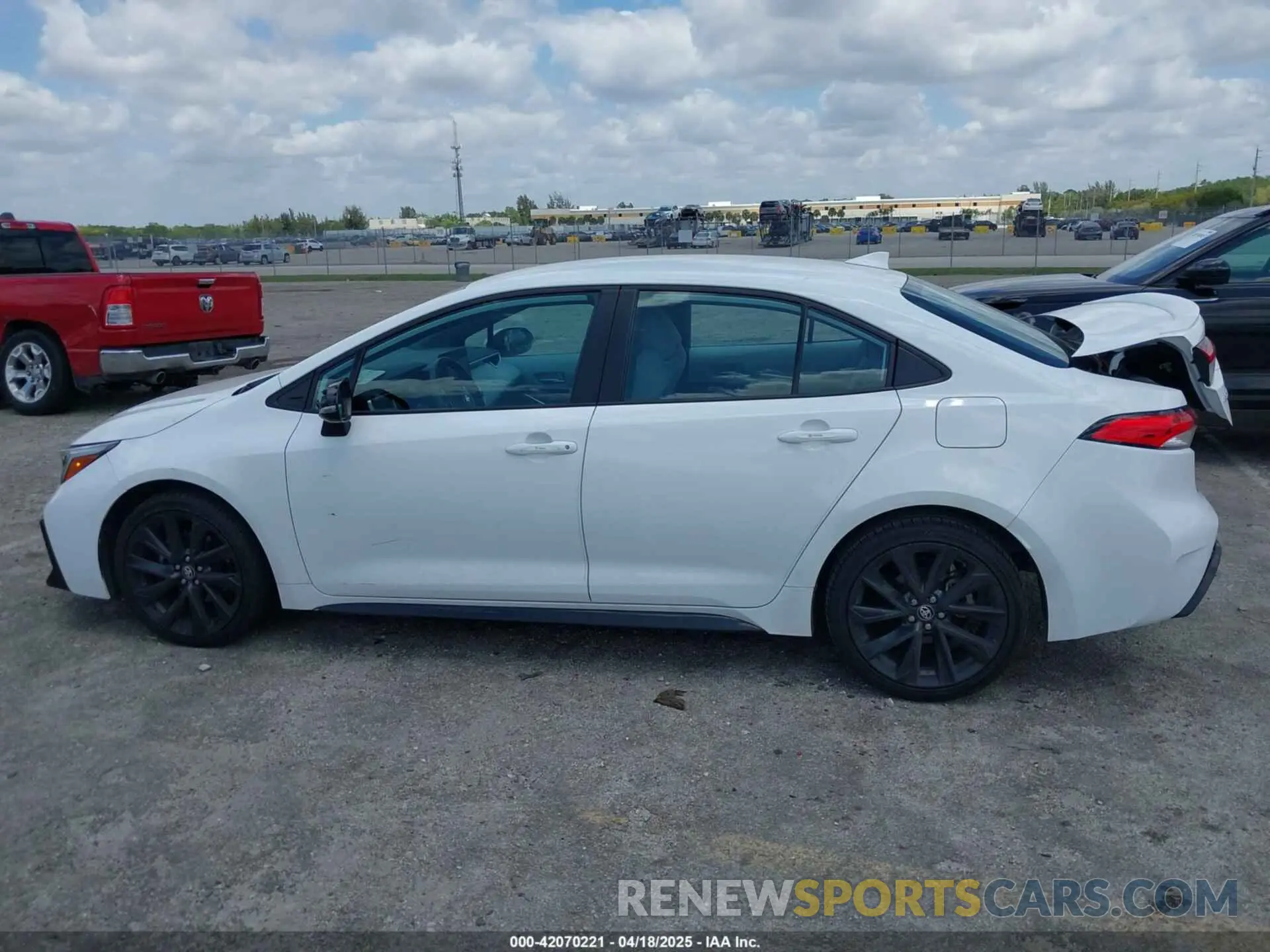 14 fotografías del automóvil dañado 5YFS4MCE5RP182874 TOYOTA COROLLA 2024