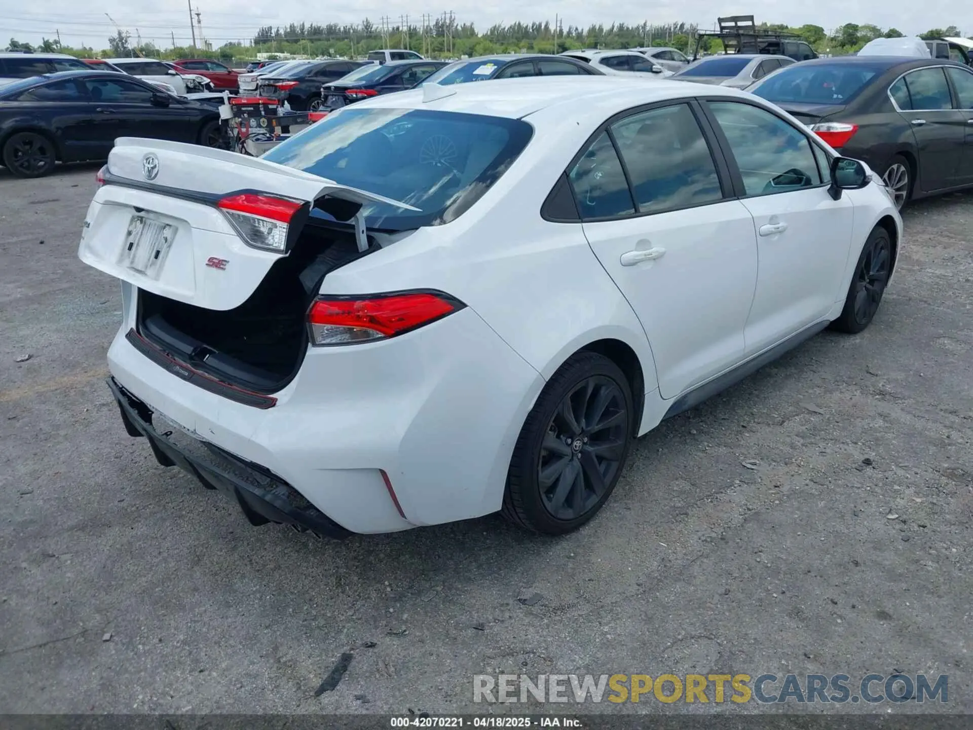 4 fotografías del automóvil dañado 5YFS4MCE5RP182874 TOYOTA COROLLA 2024