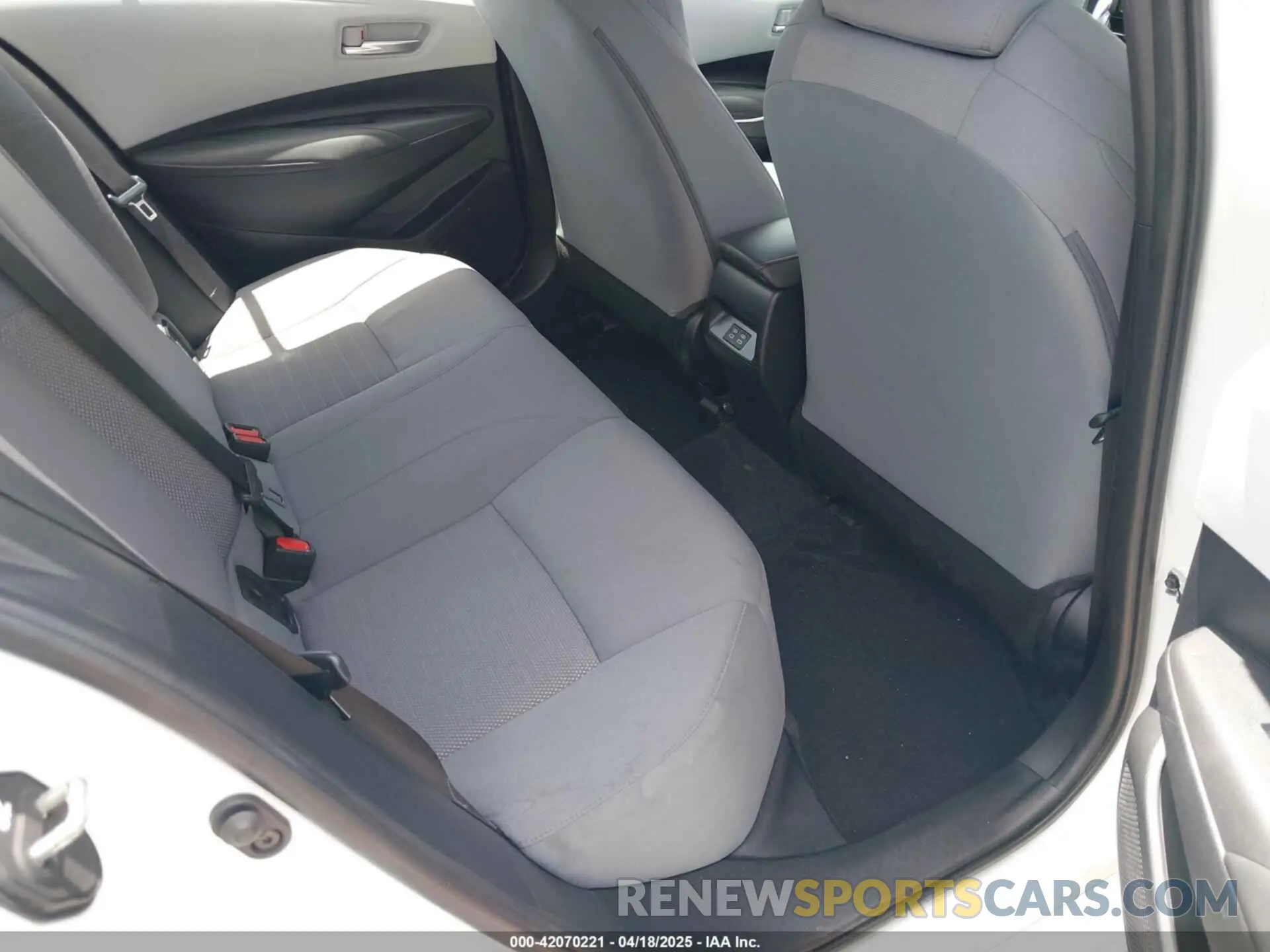 8 fotografías del automóvil dañado 5YFS4MCE5RP182874 TOYOTA COROLLA 2024