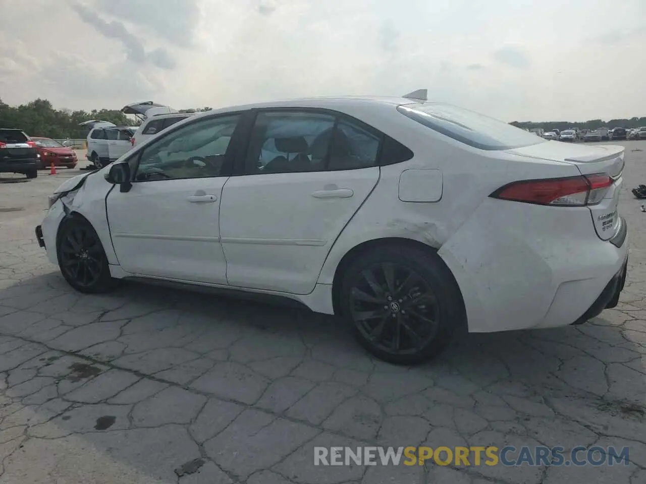 2 fotografías del automóvil dañado 5YFS4MCE6RP208639 TOYOTA COROLLA 2024