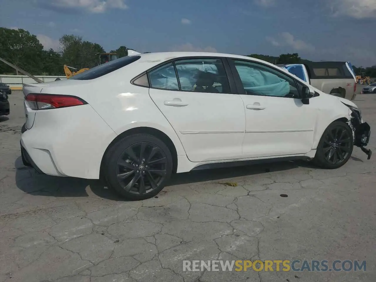 3 fotografías del automóvil dañado 5YFS4MCE6RP208639 TOYOTA COROLLA 2024