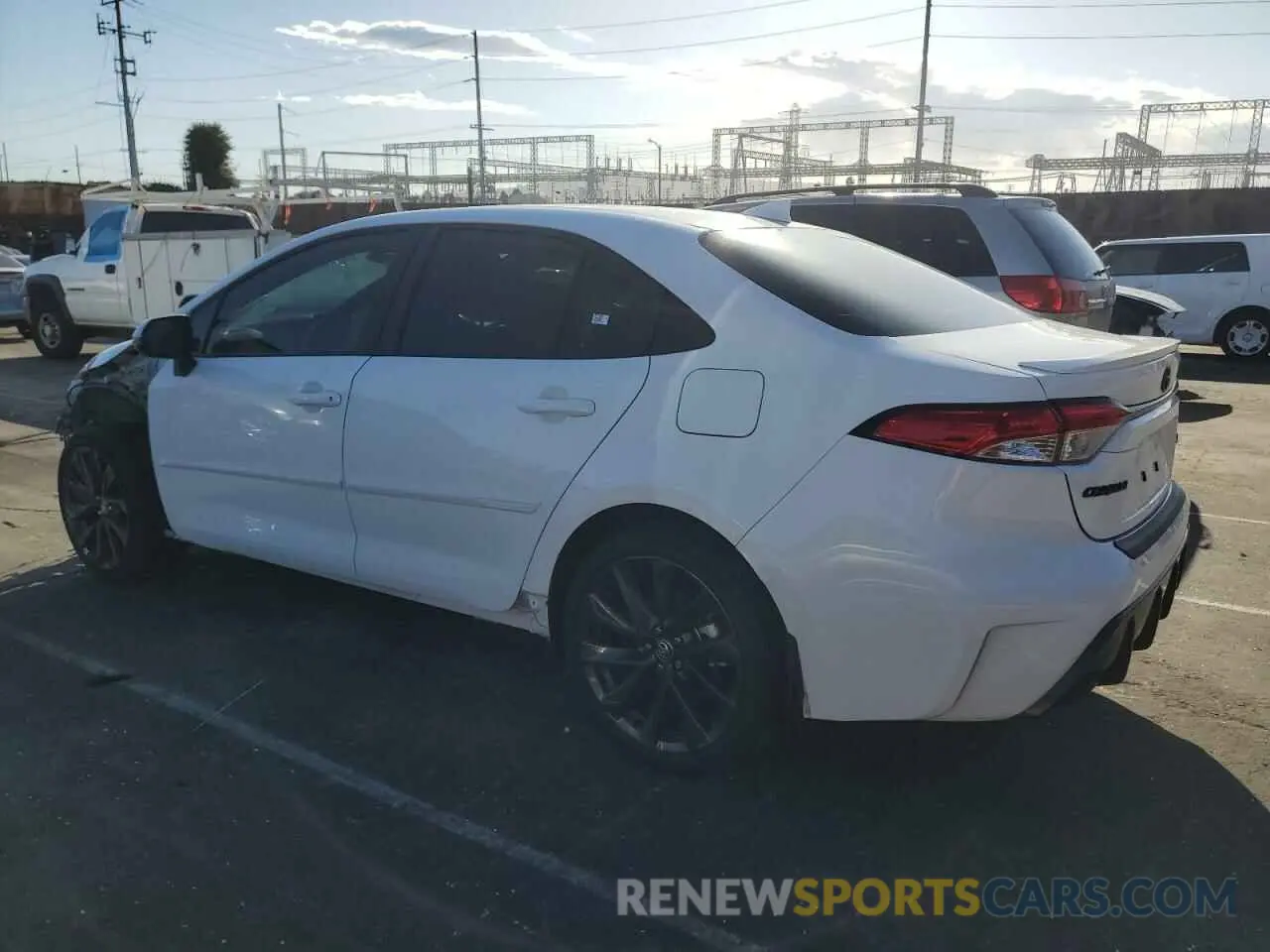 2 fotografías del automóvil dañado 5YFS4MCE7RP190653 TOYOTA COROLLA 2024