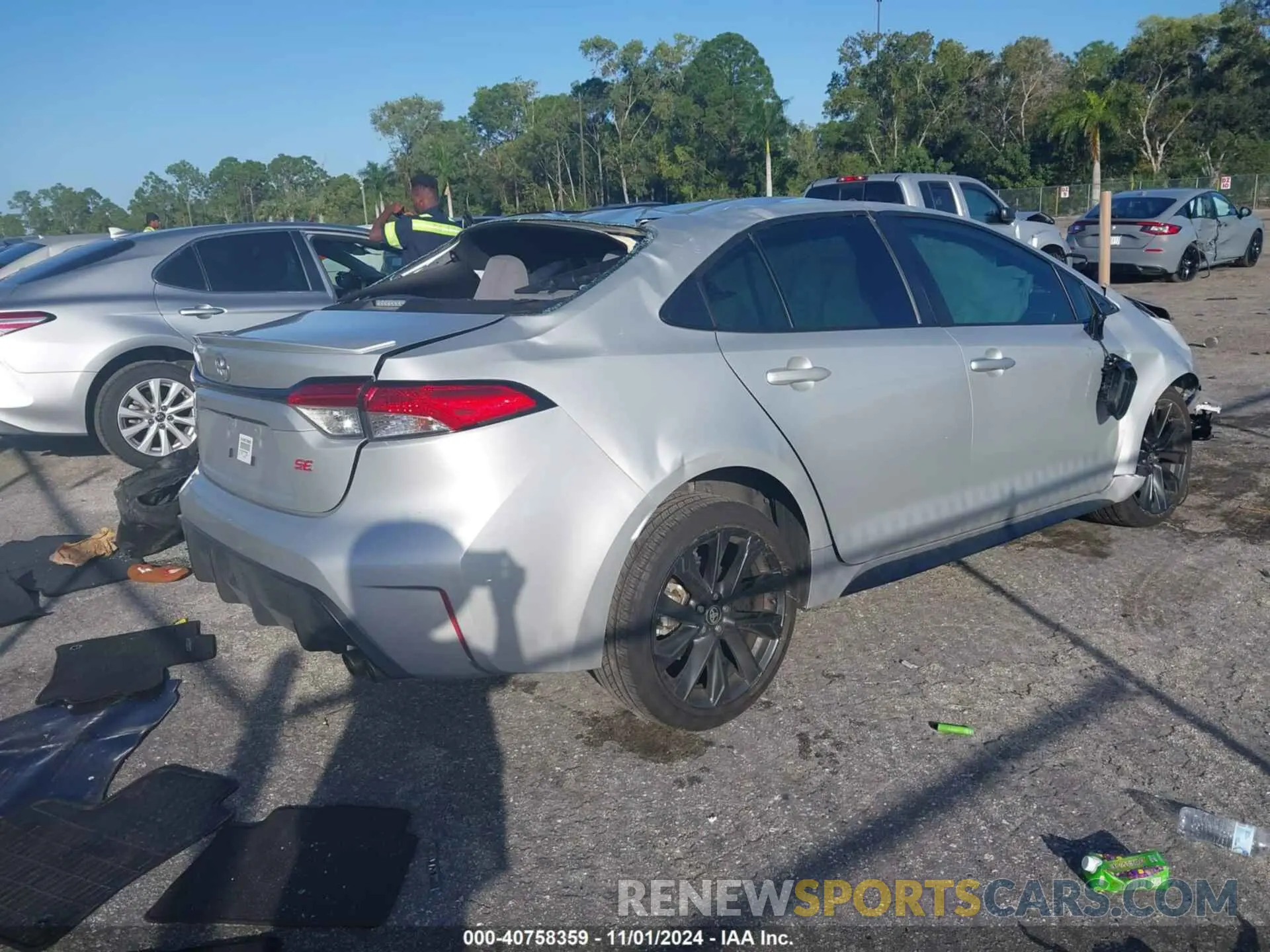 4 fotografías del automóvil dañado 5YFS4MCE7RP190801 TOYOTA COROLLA 2024
