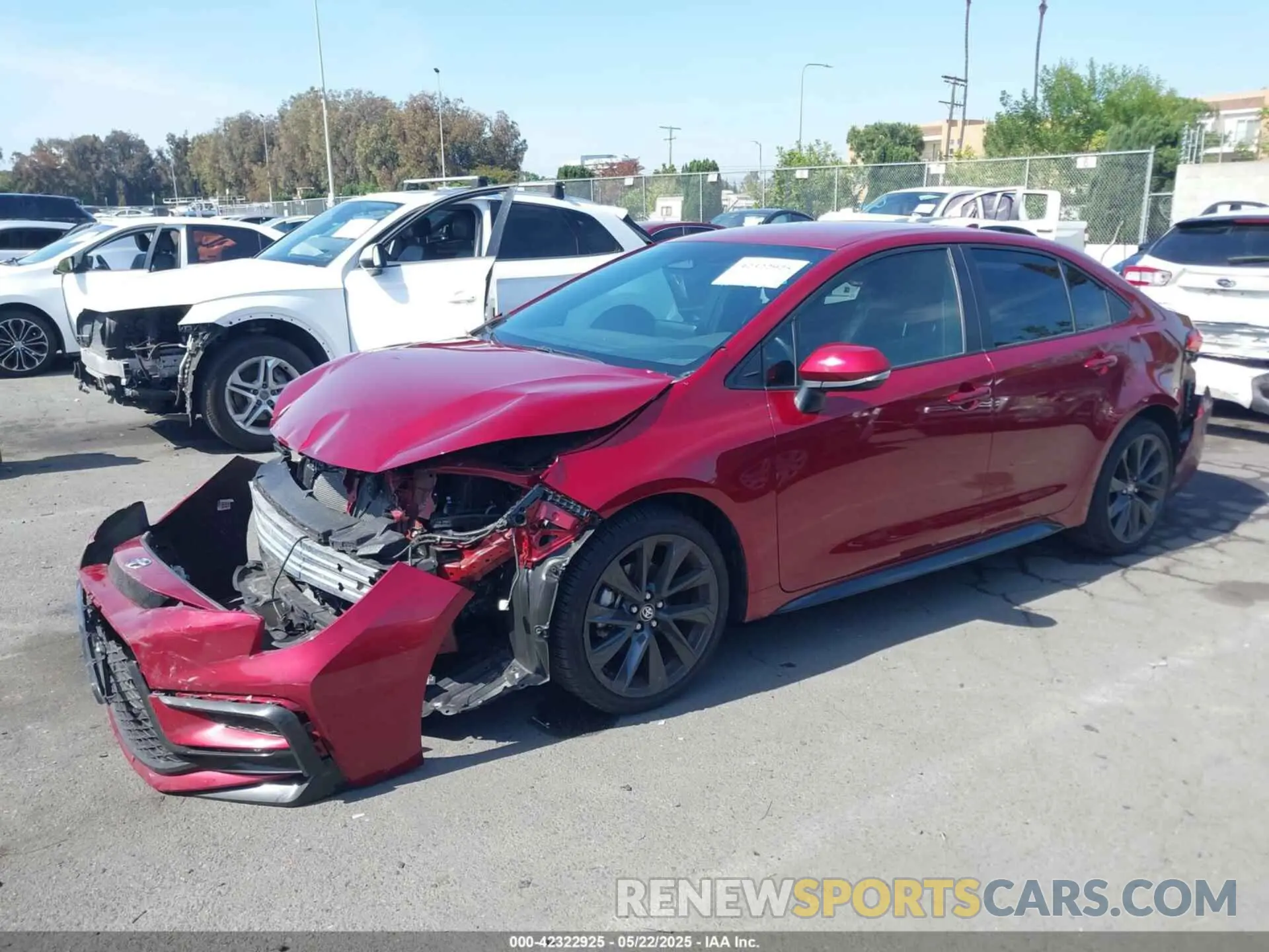 2 fotografías del automóvil dañado 5YFS4MCE7RP203465 TOYOTA COROLLA 2024