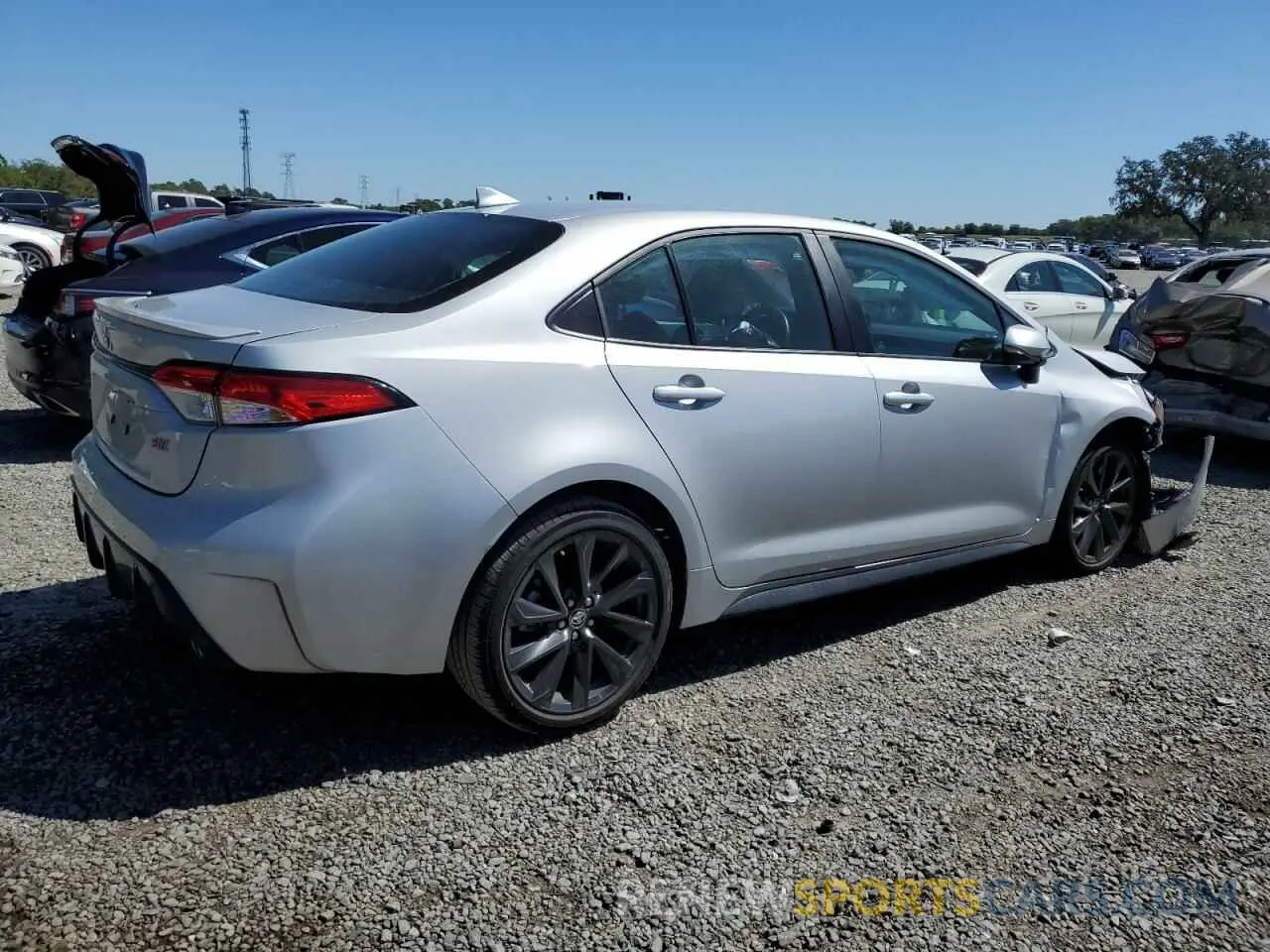 3 fotografías del automóvil dañado 5YFS4MCE8RP170802 TOYOTA COROLLA 2024