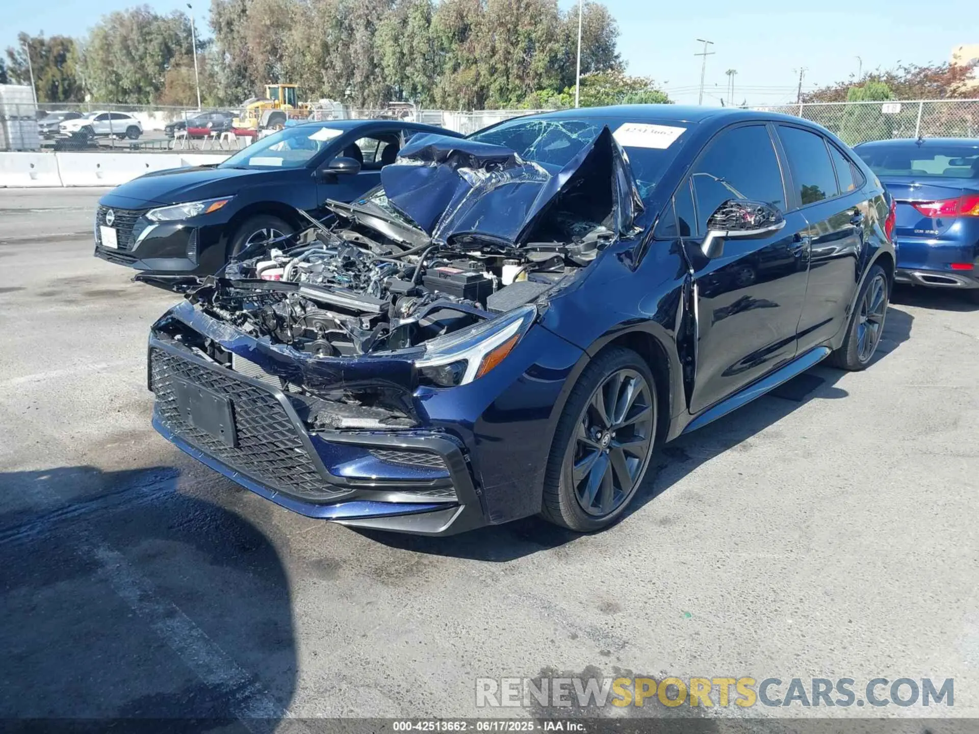 2 fotografías del automóvil dañado 5YFS4MCEXRP200530 TOYOTA COROLLA 2024