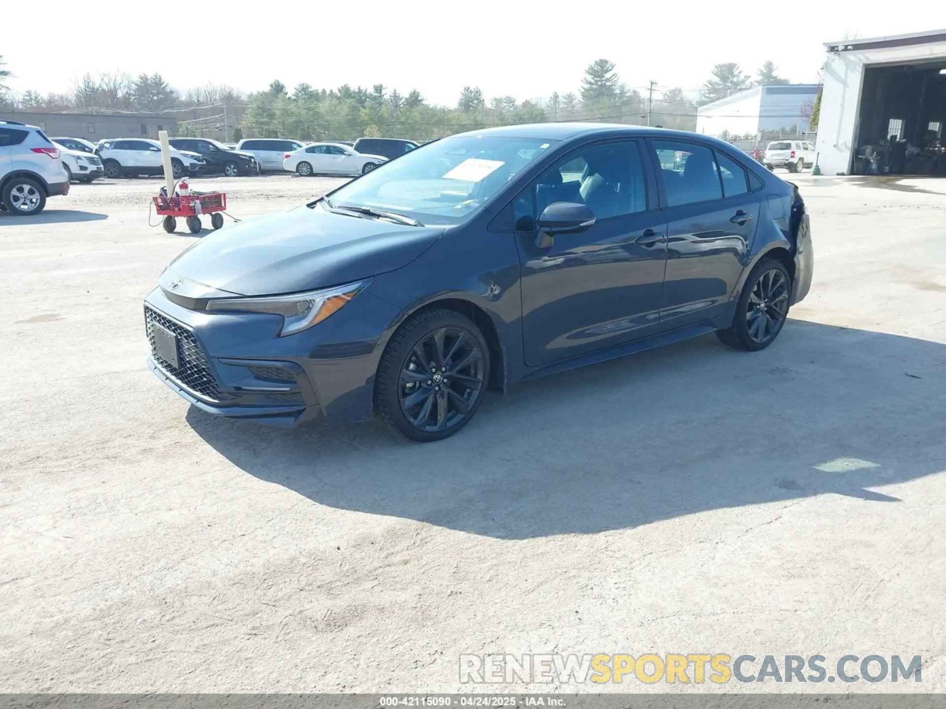 2 fotografías del automóvil dañado 5YFS4MCEXRP213374 TOYOTA COROLLA 2024