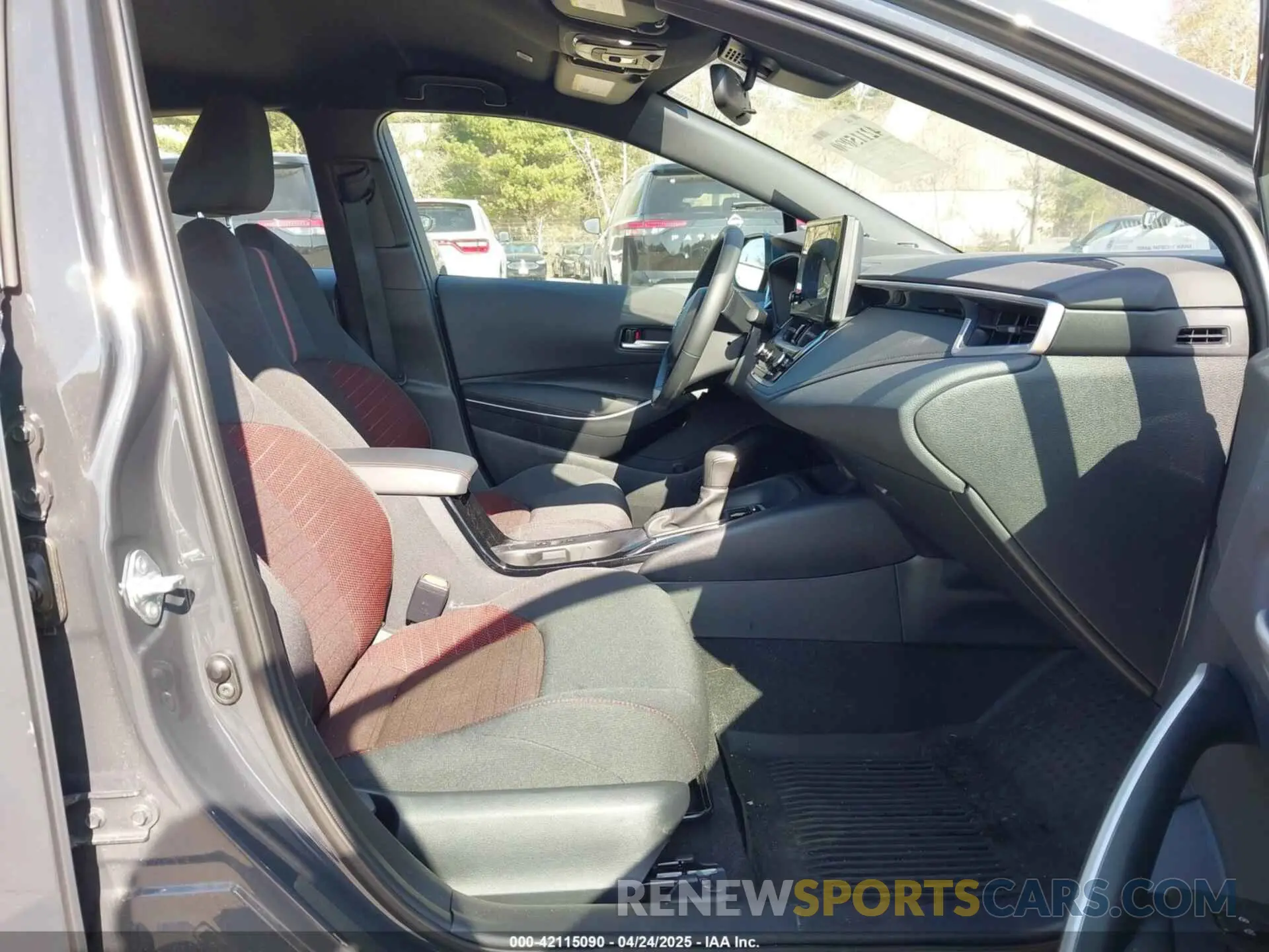 5 fotografías del automóvil dañado 5YFS4MCEXRP213374 TOYOTA COROLLA 2024
