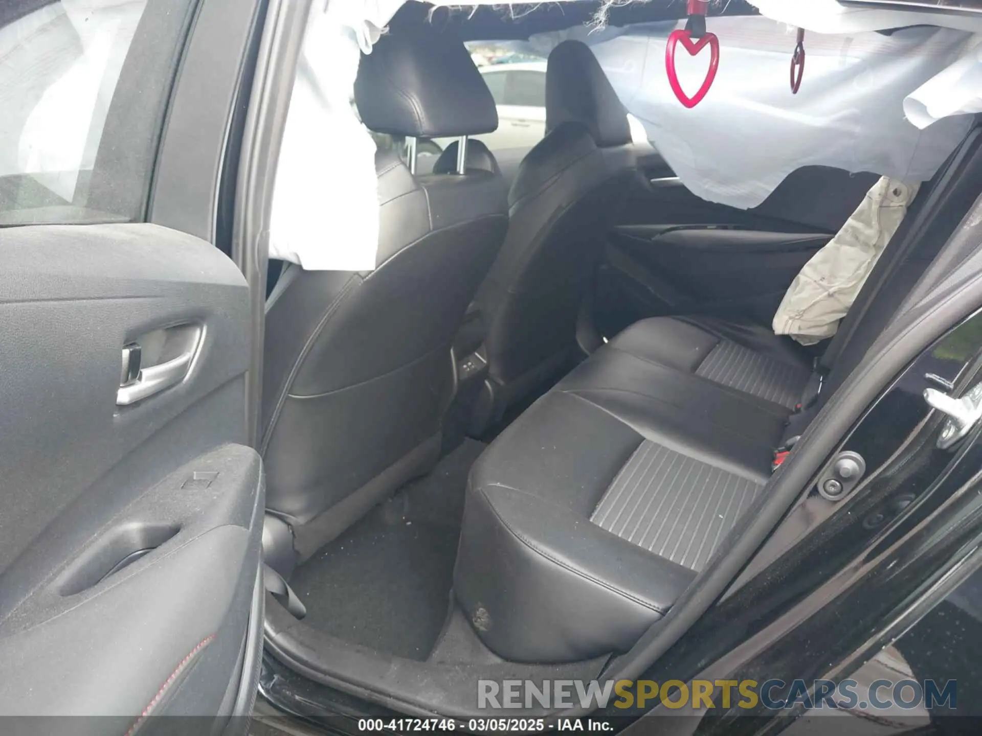 8 fotografías del automóvil dañado 5YFT4MCE3RP217125 TOYOTA COROLLA 2024