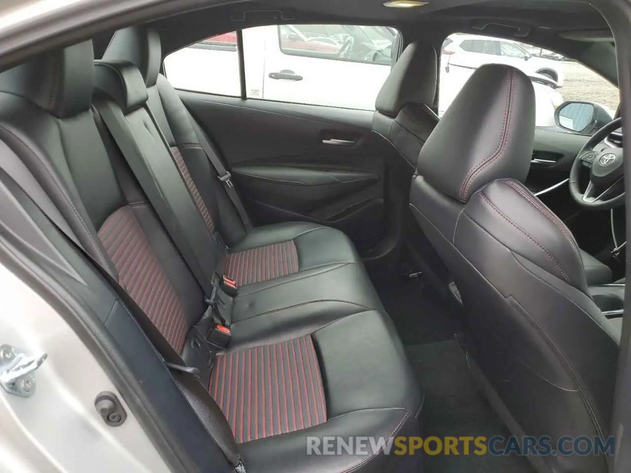 10 fotografías del automóvil dañado 5YFT4MCE5RP190901 TOYOTA COROLLA 2024