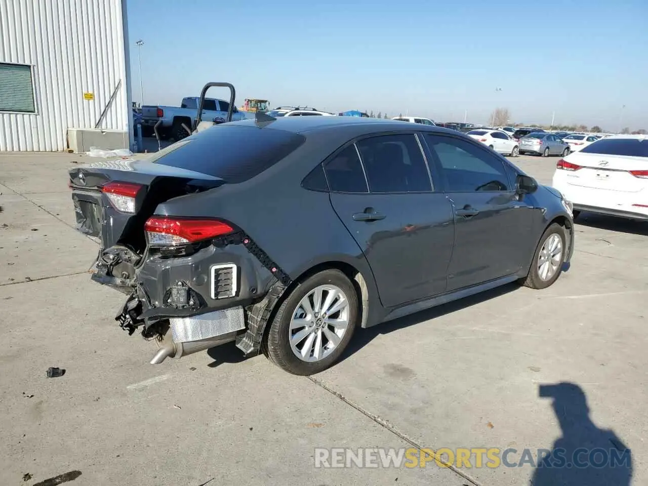 3 fotografías del automóvil dañado JTDB4MEE0R3024836 TOYOTA COROLLA 2024