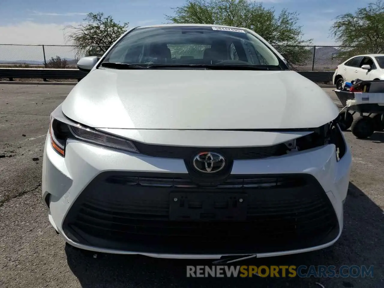 5 fotografías del automóvil dañado JTDB4MEE1R3024165 TOYOTA COROLLA 2024