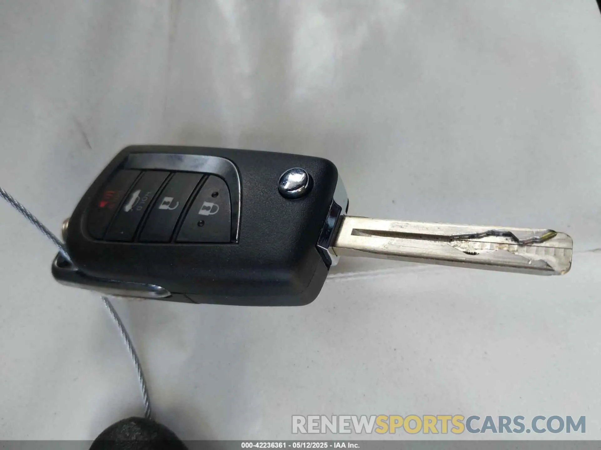 11 fotografías del automóvil dañado JTDB4MEE2R3019220 TOYOTA COROLLA 2024
