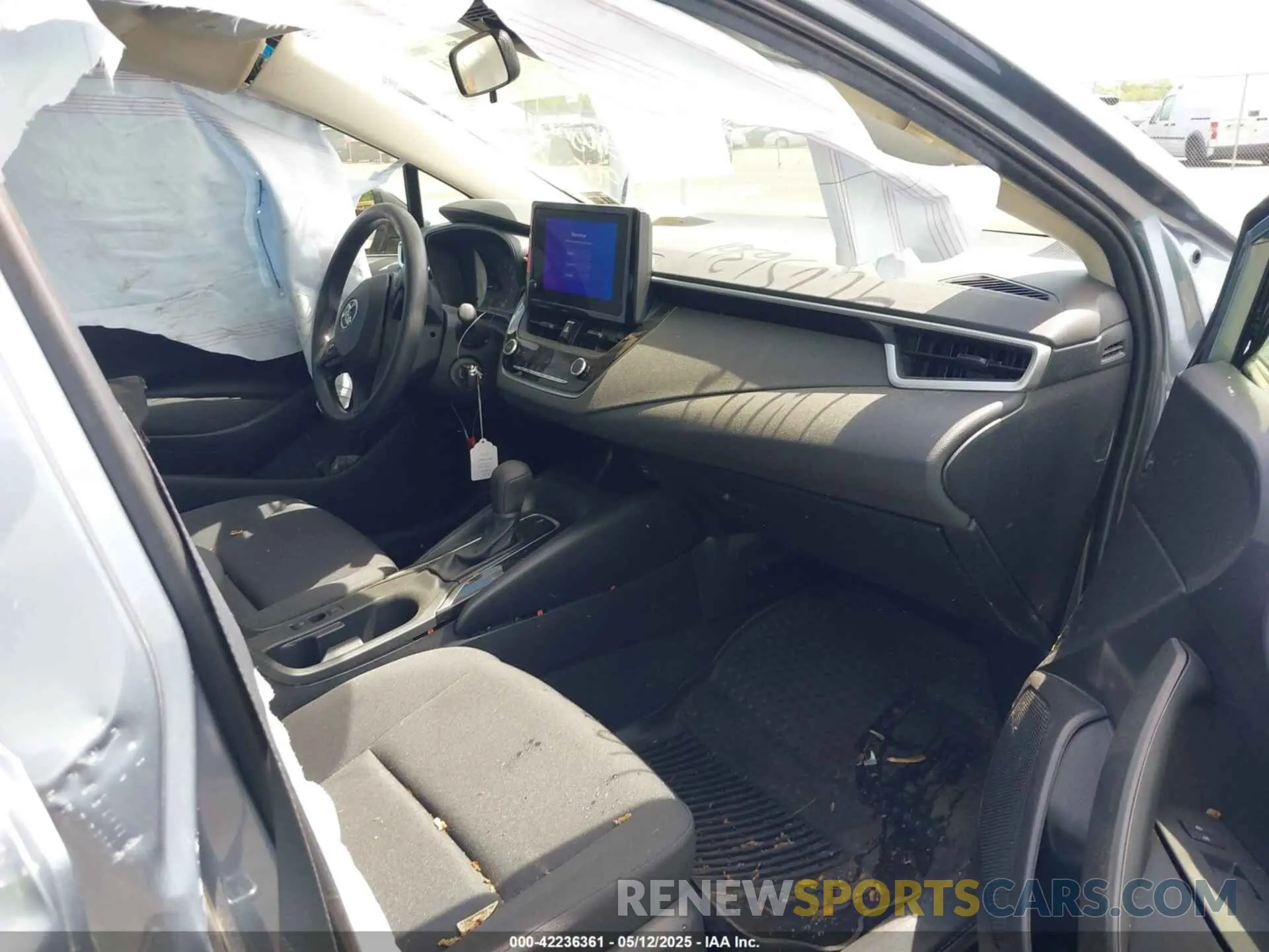 5 fotografías del automóvil dañado JTDB4MEE2R3019220 TOYOTA COROLLA 2024