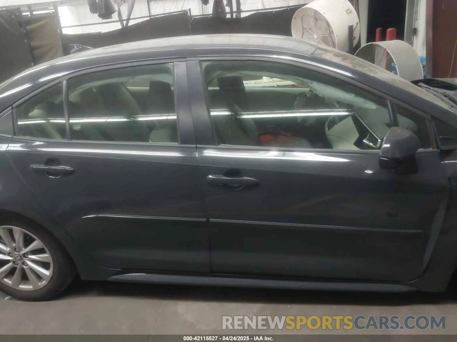 14 fotografías del automóvil dañado JTDB4MEE2R3024711 TOYOTA COROLLA 2024