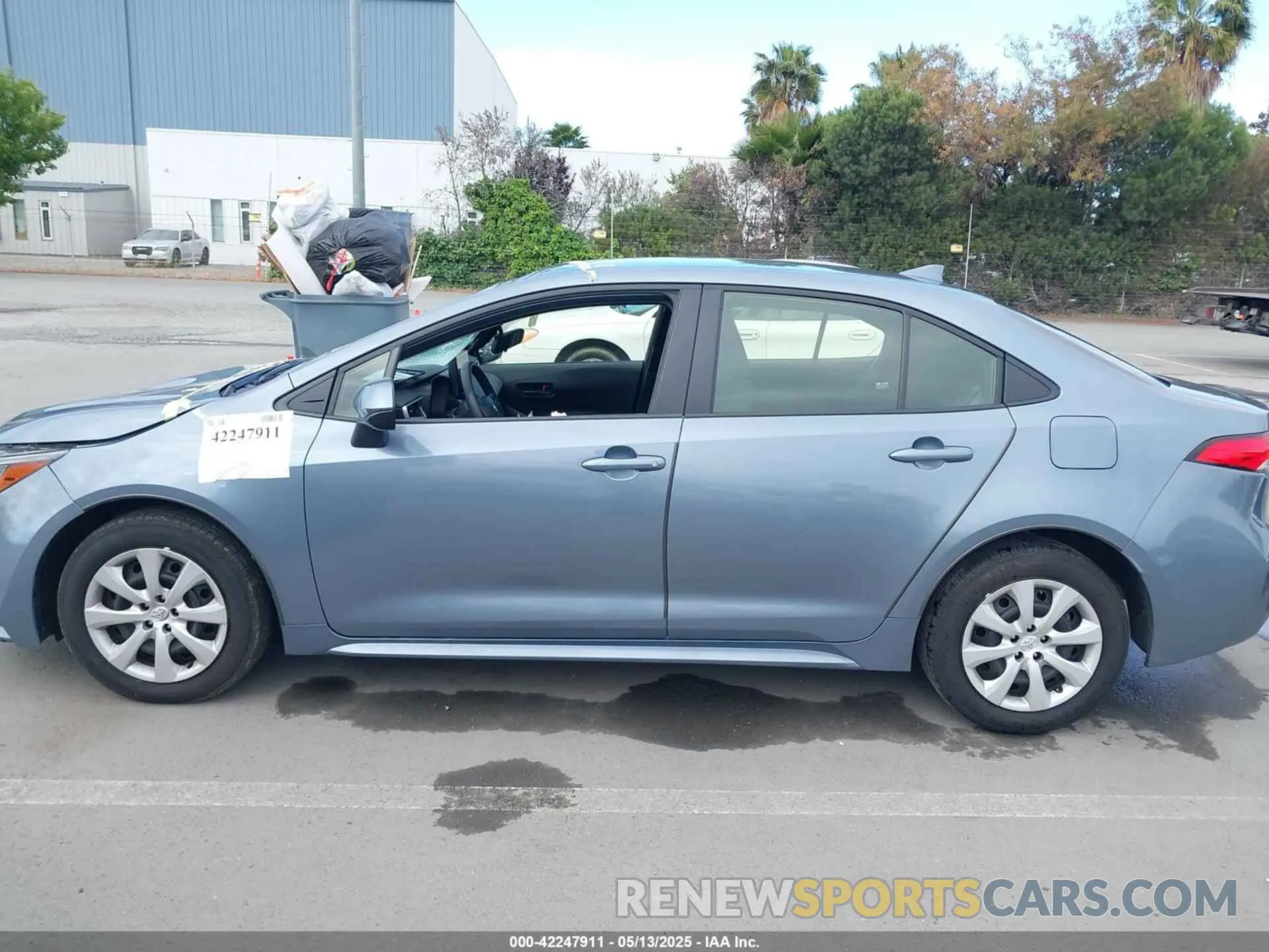 14 fotografías del automóvil dañado JTDB4MEE2RJ015924 TOYOTA COROLLA 2024