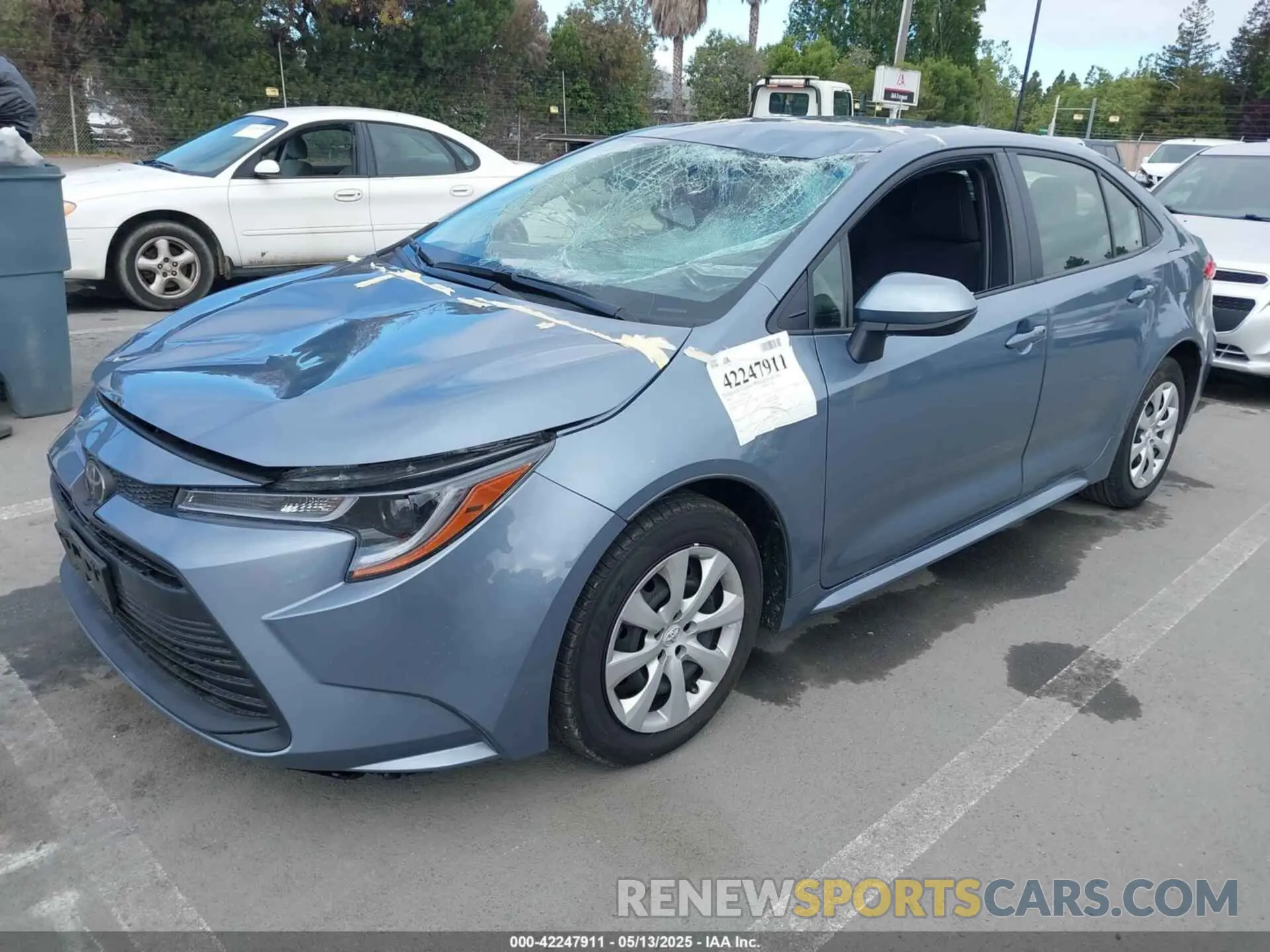 2 fotografías del automóvil dañado JTDB4MEE2RJ015924 TOYOTA COROLLA 2024
