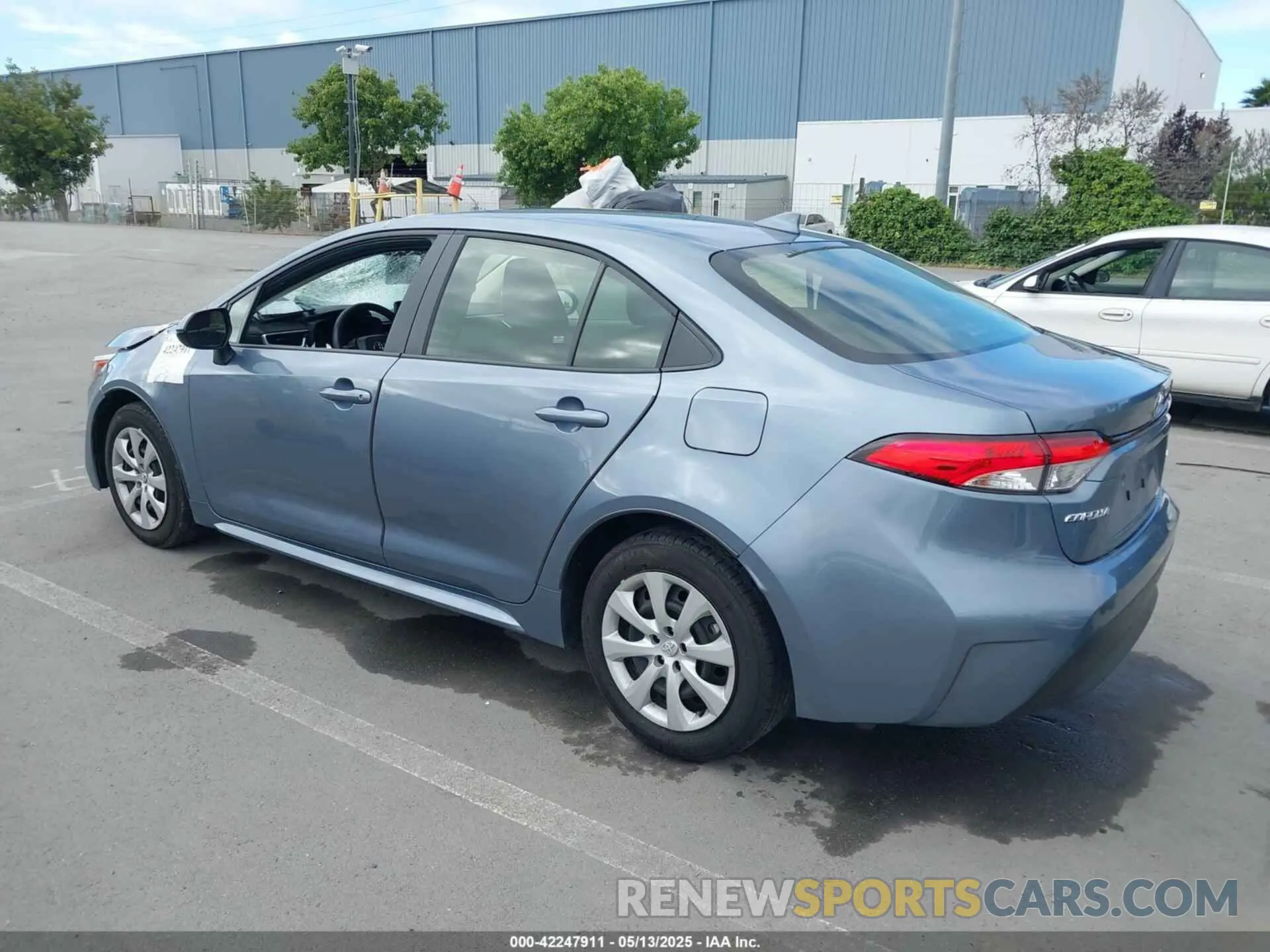 3 fotografías del automóvil dañado JTDB4MEE2RJ015924 TOYOTA COROLLA 2024