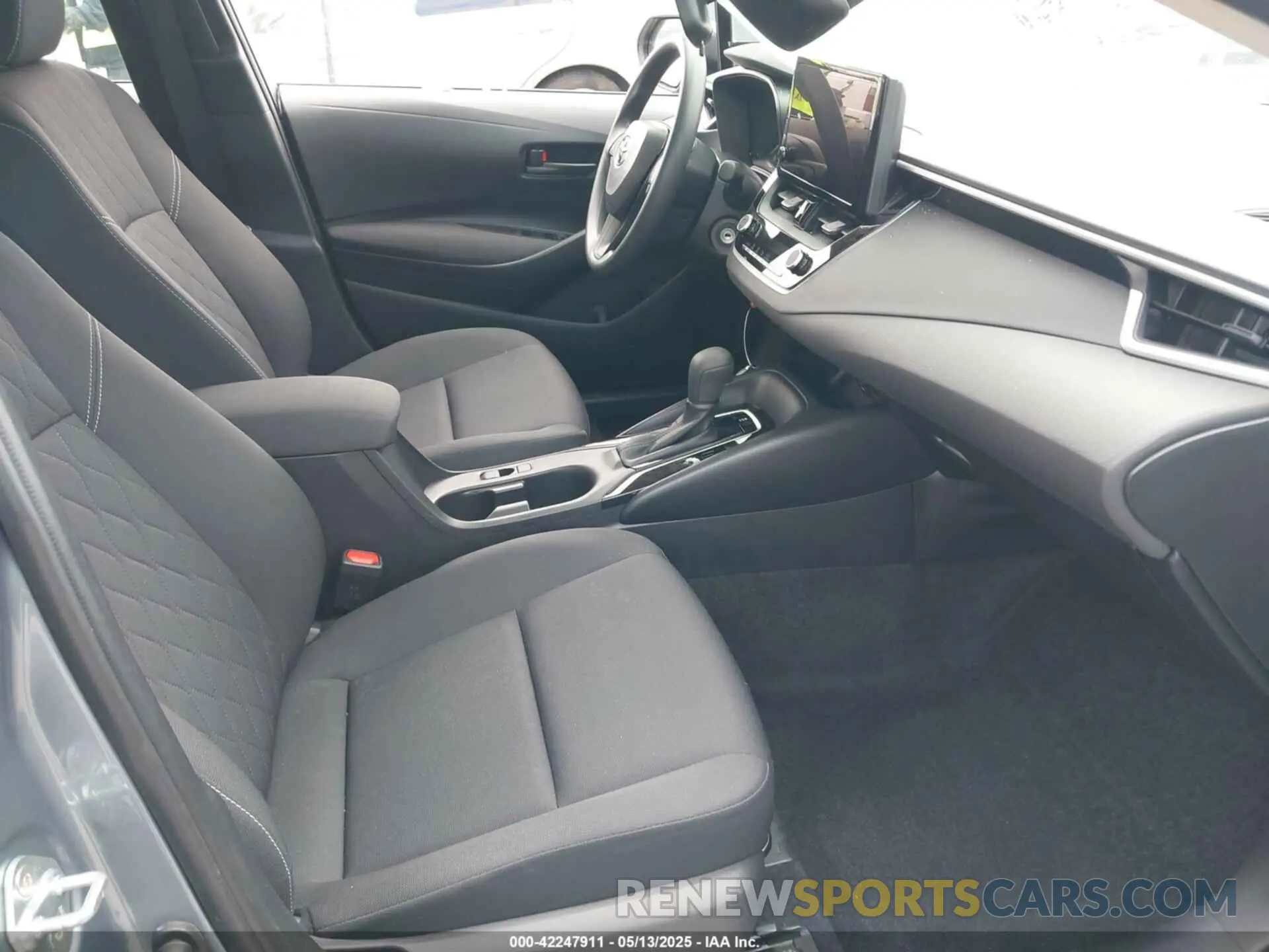 5 fotografías del automóvil dañado JTDB4MEE2RJ015924 TOYOTA COROLLA 2024