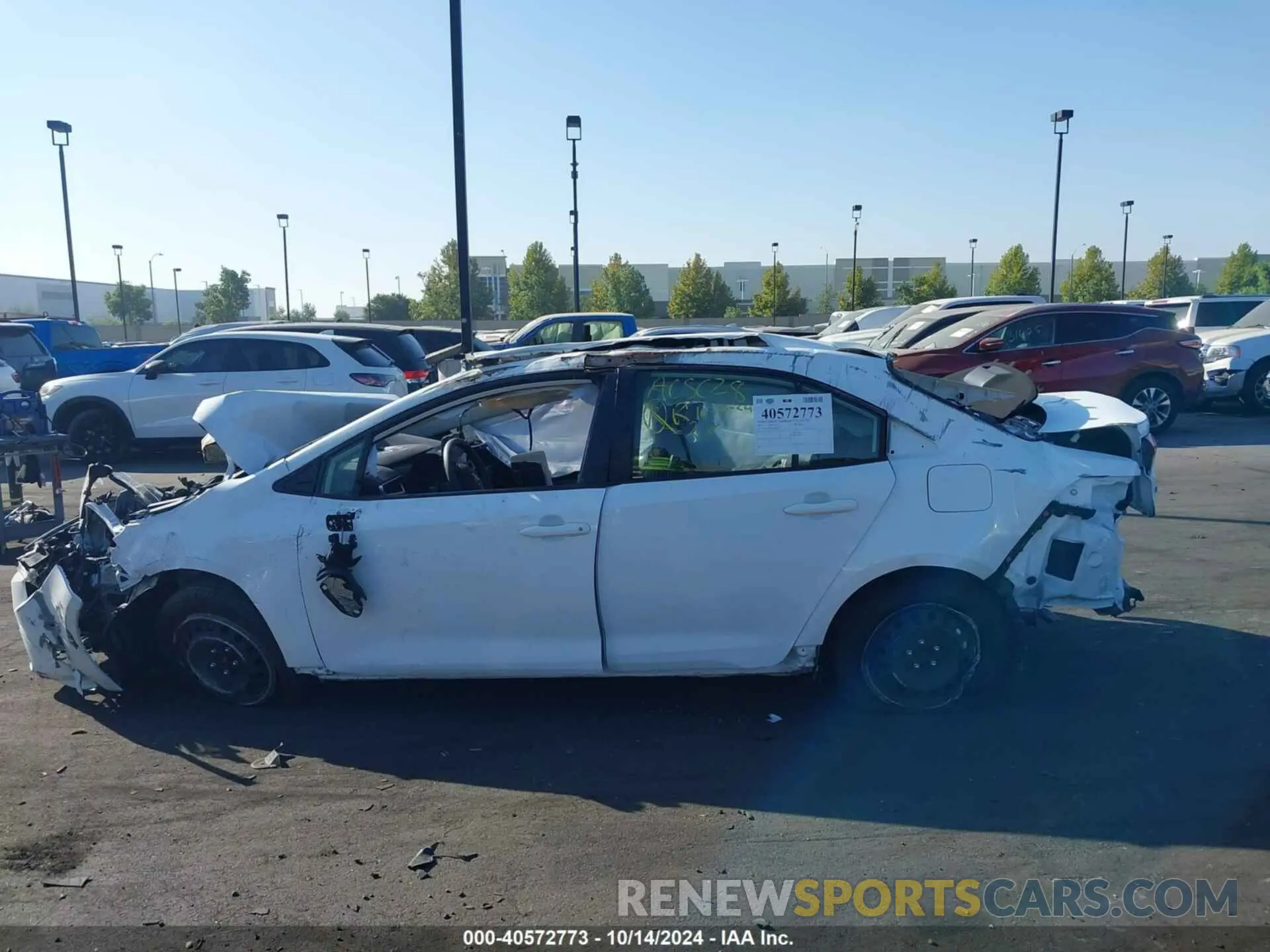 13 fotografías del automóvil dañado JTDB4MEE4R3023561 TOYOTA COROLLA 2024