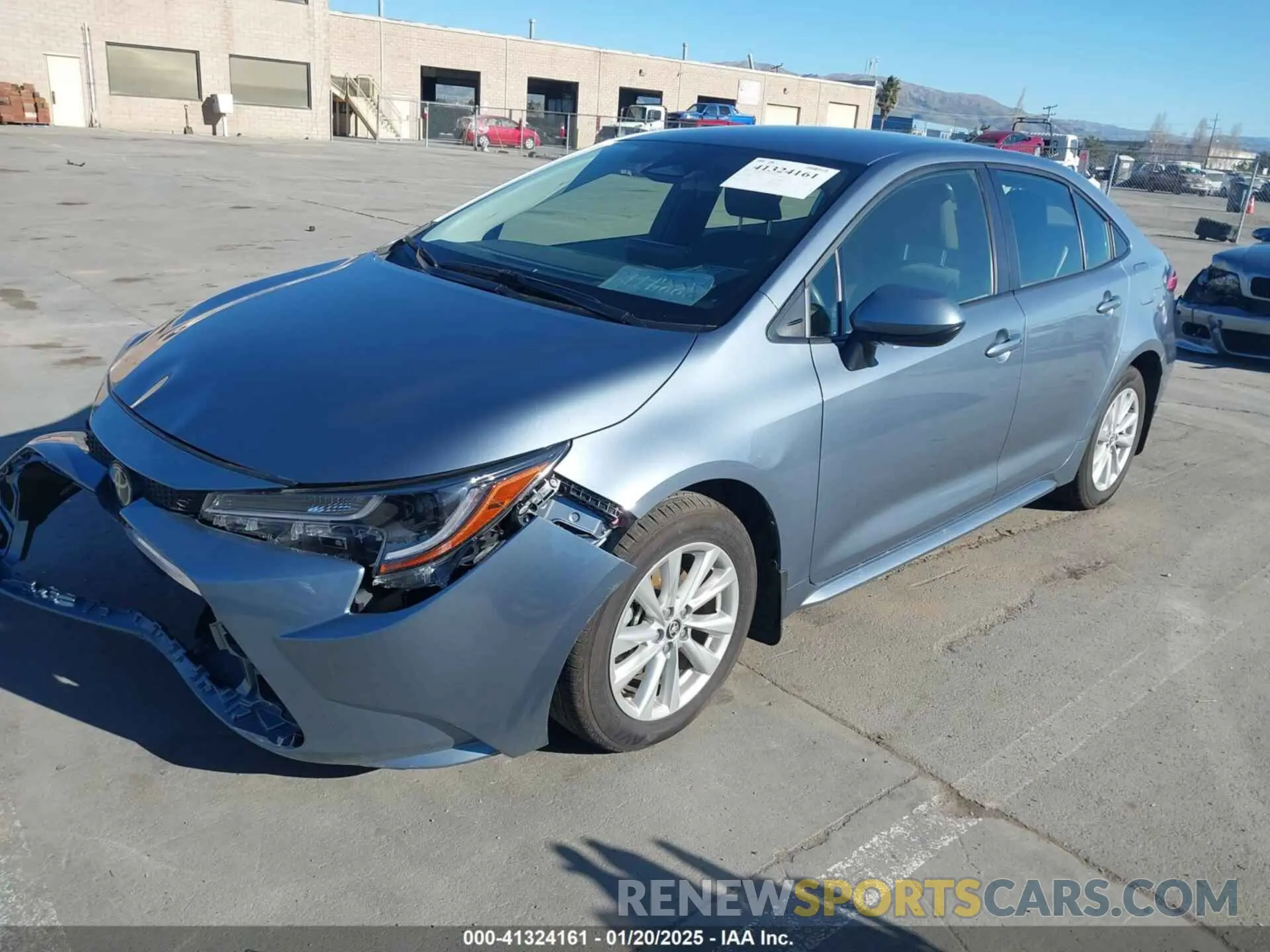 2 fotografías del automóvil dañado JTDB4MEE5R3024816 TOYOTA COROLLA 2024
