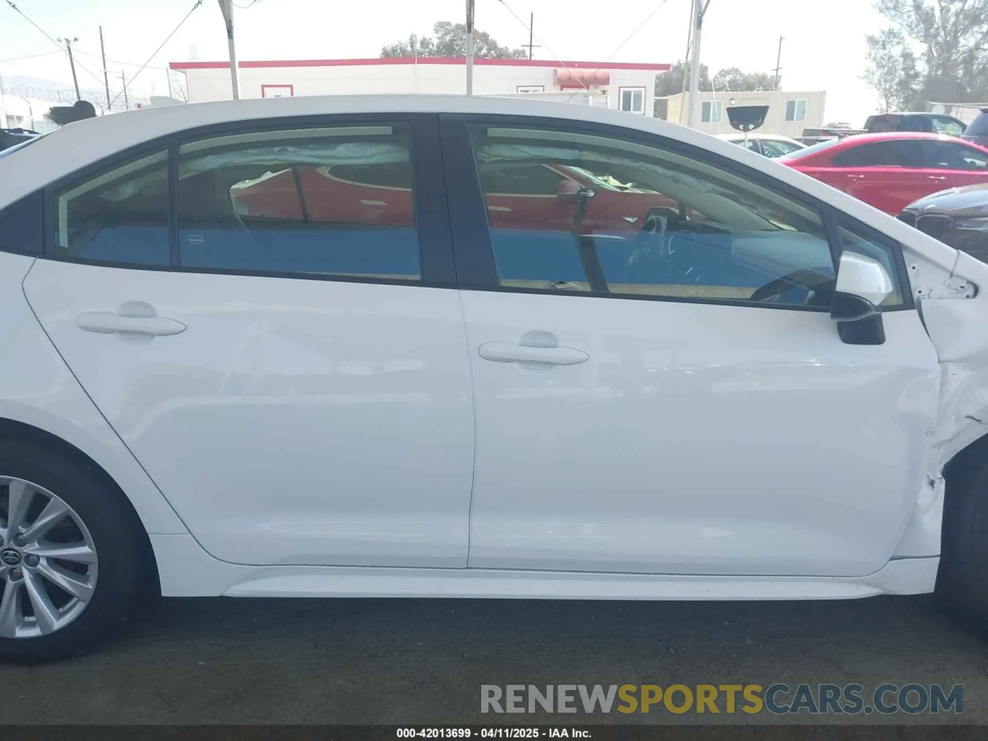 13 fotografías del automóvil dañado JTDB4MEE6RJ014534 TOYOTA COROLLA 2024