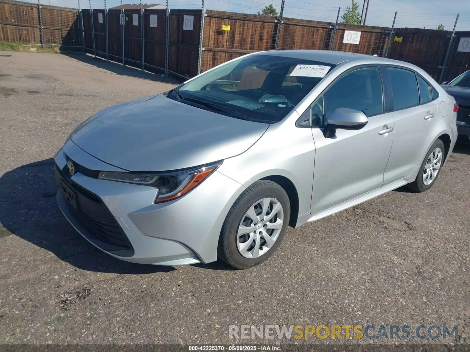 2 fotografías del automóvil dañado JTDB4MEE7R3020783 TOYOTA COROLLA 2024