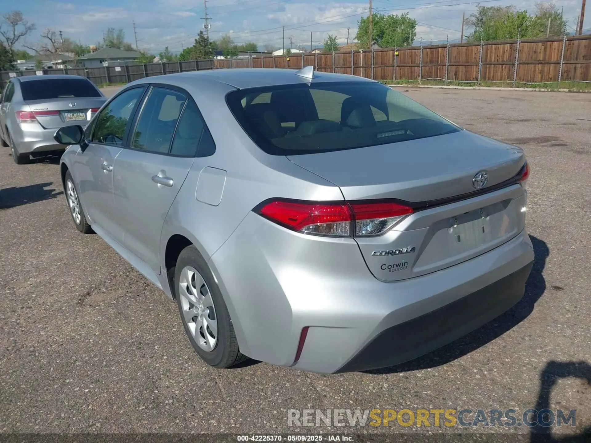 3 fotografías del automóvil dañado JTDB4MEE7R3020783 TOYOTA COROLLA 2024
