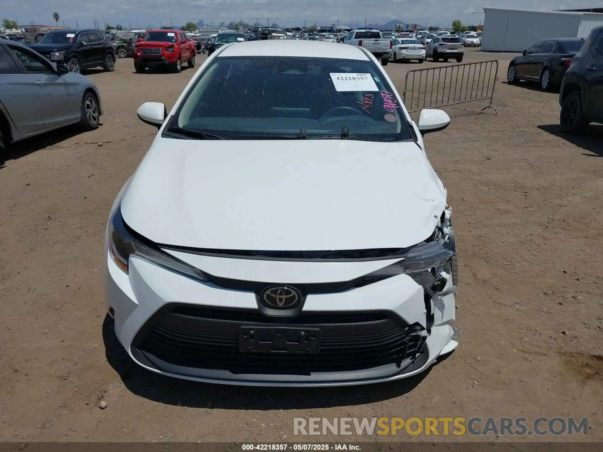 12 fotografías del automóvil dañado JTDB4MEE9RJ013314 TOYOTA COROLLA 2024