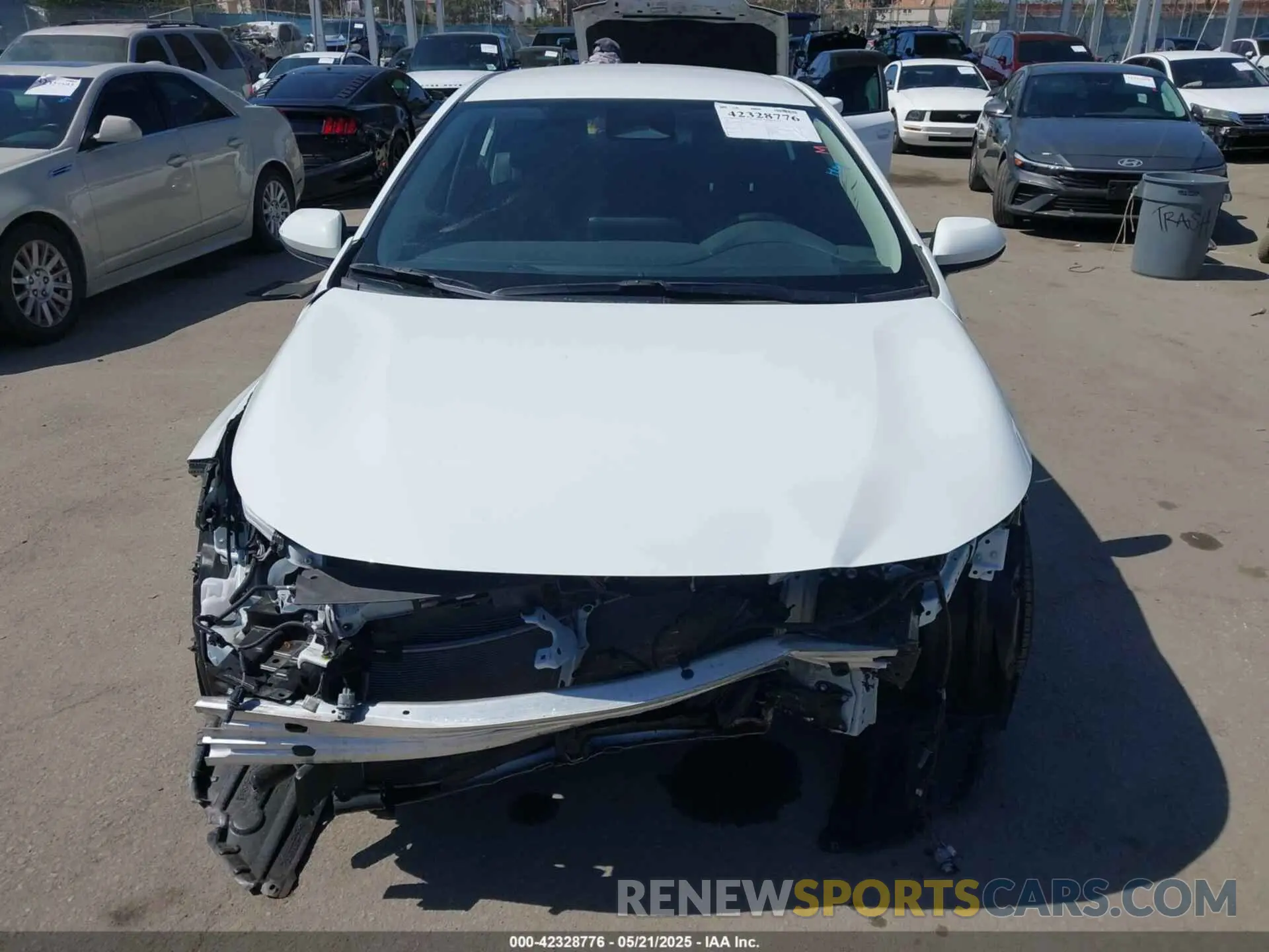 13 fotografías del automóvil dañado JTDB4MEE9RJ016648 TOYOTA COROLLA 2024