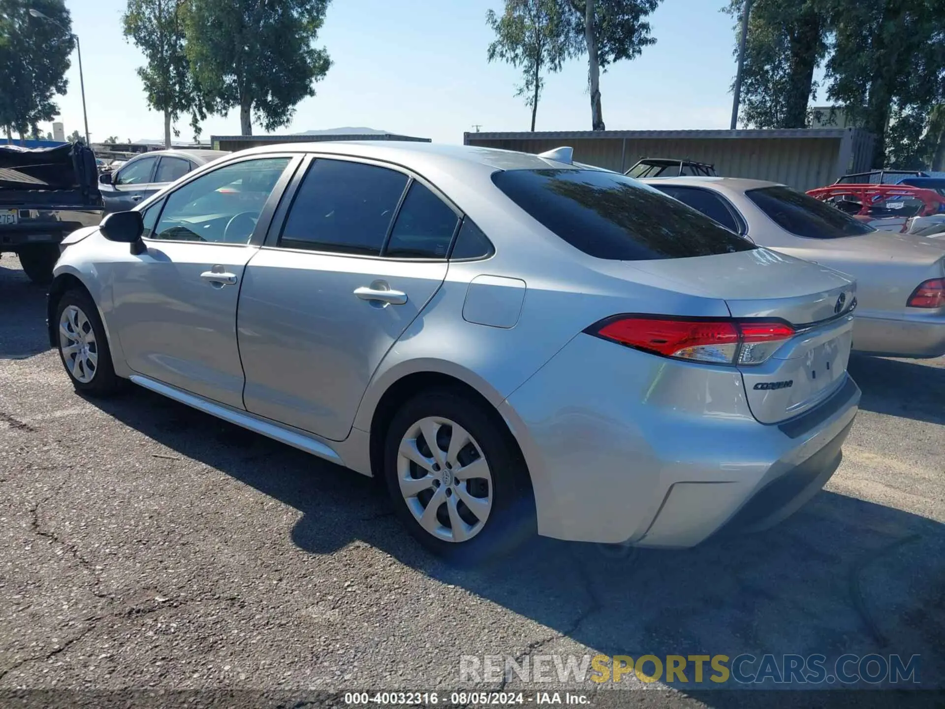 3 fotografías del automóvil dañado JTDB4MEEXR3024293 TOYOTA COROLLA 2024
