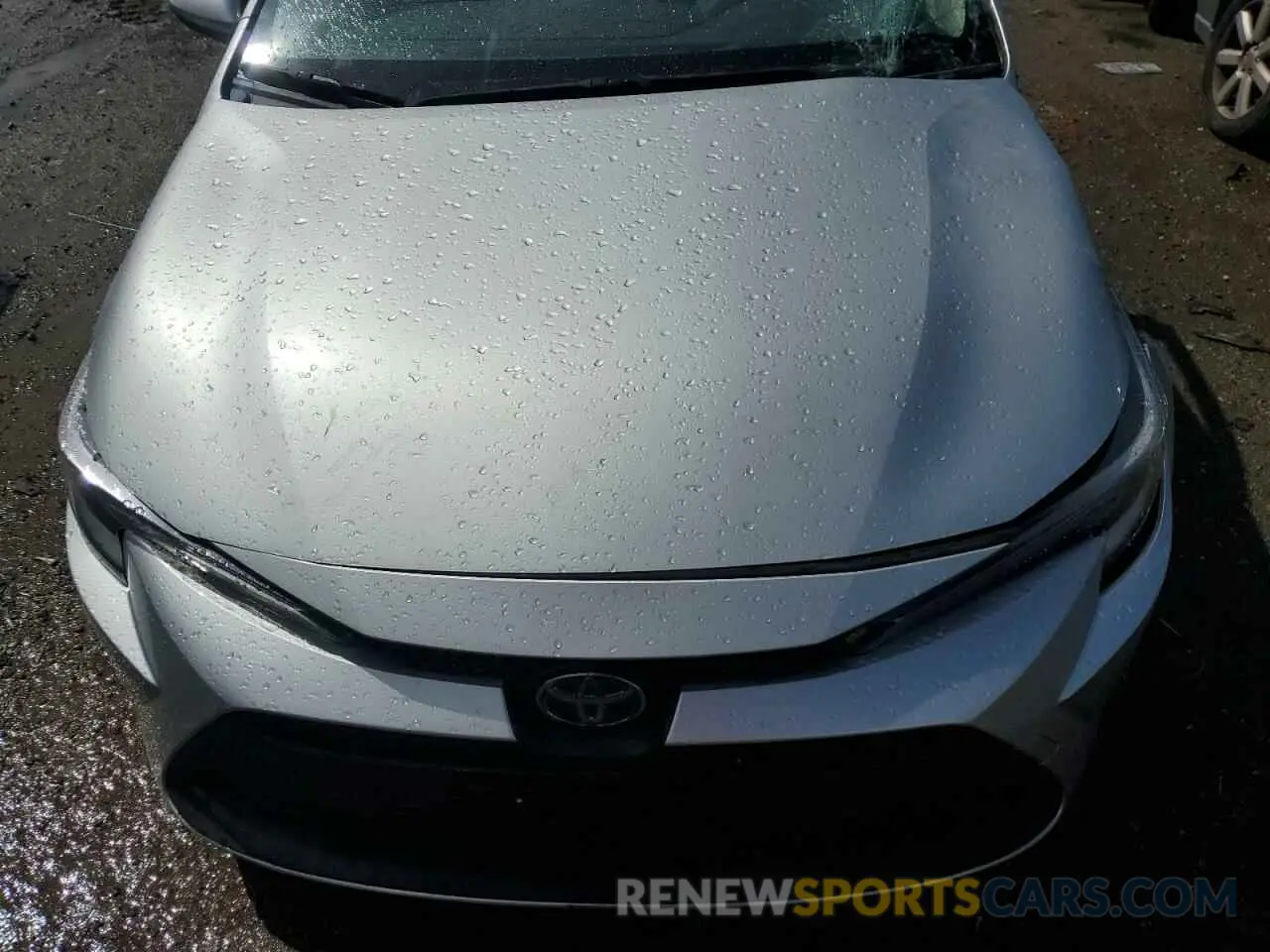 11 fotografías del automóvil dañado JTDBCMFE0R3031626 TOYOTA COROLLA 2024