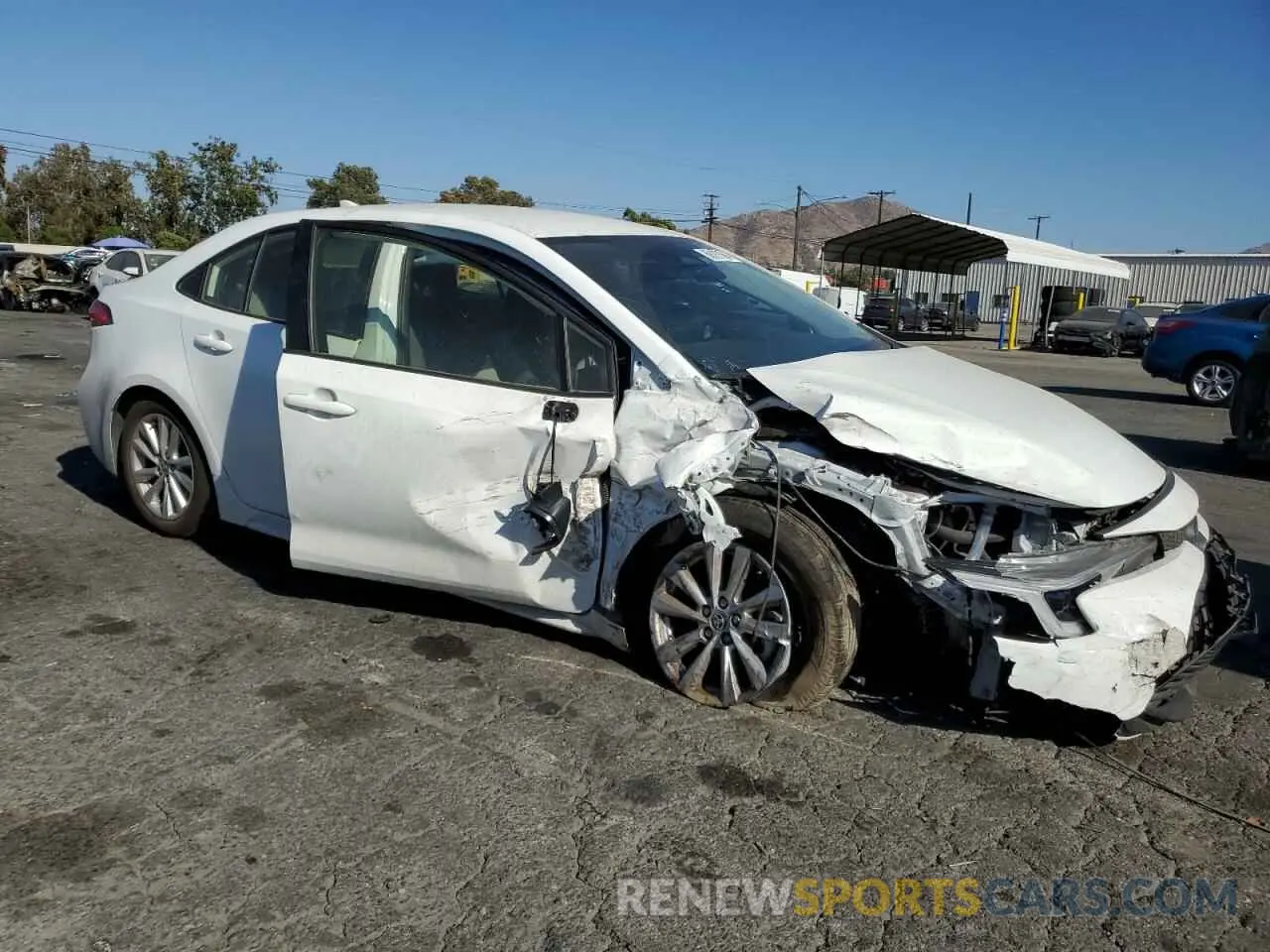 4 fotografías del automóvil dañado JTDBCMFE0R3032422 TOYOTA COROLLA 2024