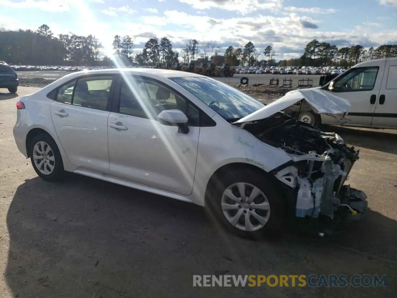 4 fotografías del automóvil dañado JTDBCMFE0R3034669 TOYOTA COROLLA 2024