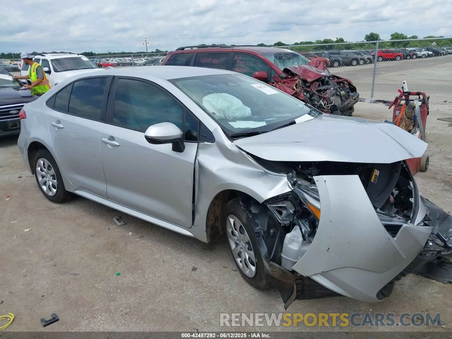 1 fotografías del automóvil dañado JTDBCMFE0R3039323 TOYOTA COROLLA 2024
