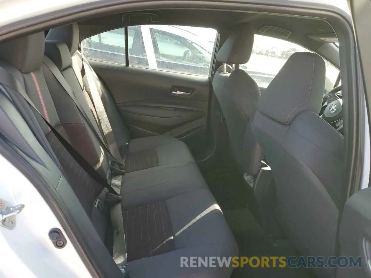 10 fotografías del automóvil dañado JTDBCMFE0R3053268 TOYOTA COROLLA 2024