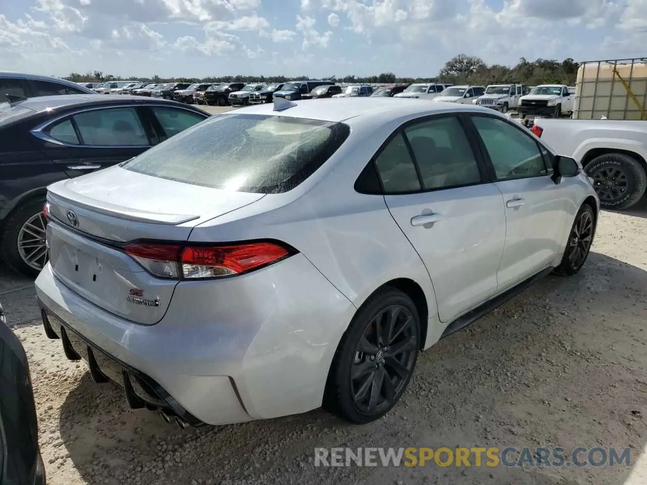 3 fotografías del automóvil dañado JTDBCMFE0R3053268 TOYOTA COROLLA 2024