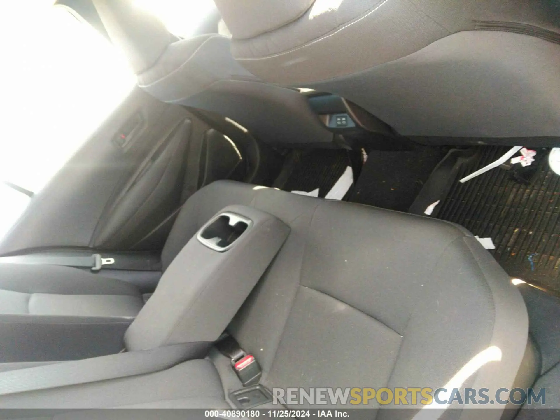8 fotografías del automóvil dañado JTDBCMFE0R3053366 TOYOTA COROLLA 2024