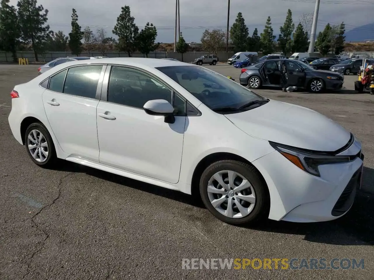 4 fotografías del automóvil dañado JTDBCMFE0R3053562 TOYOTA COROLLA 2024