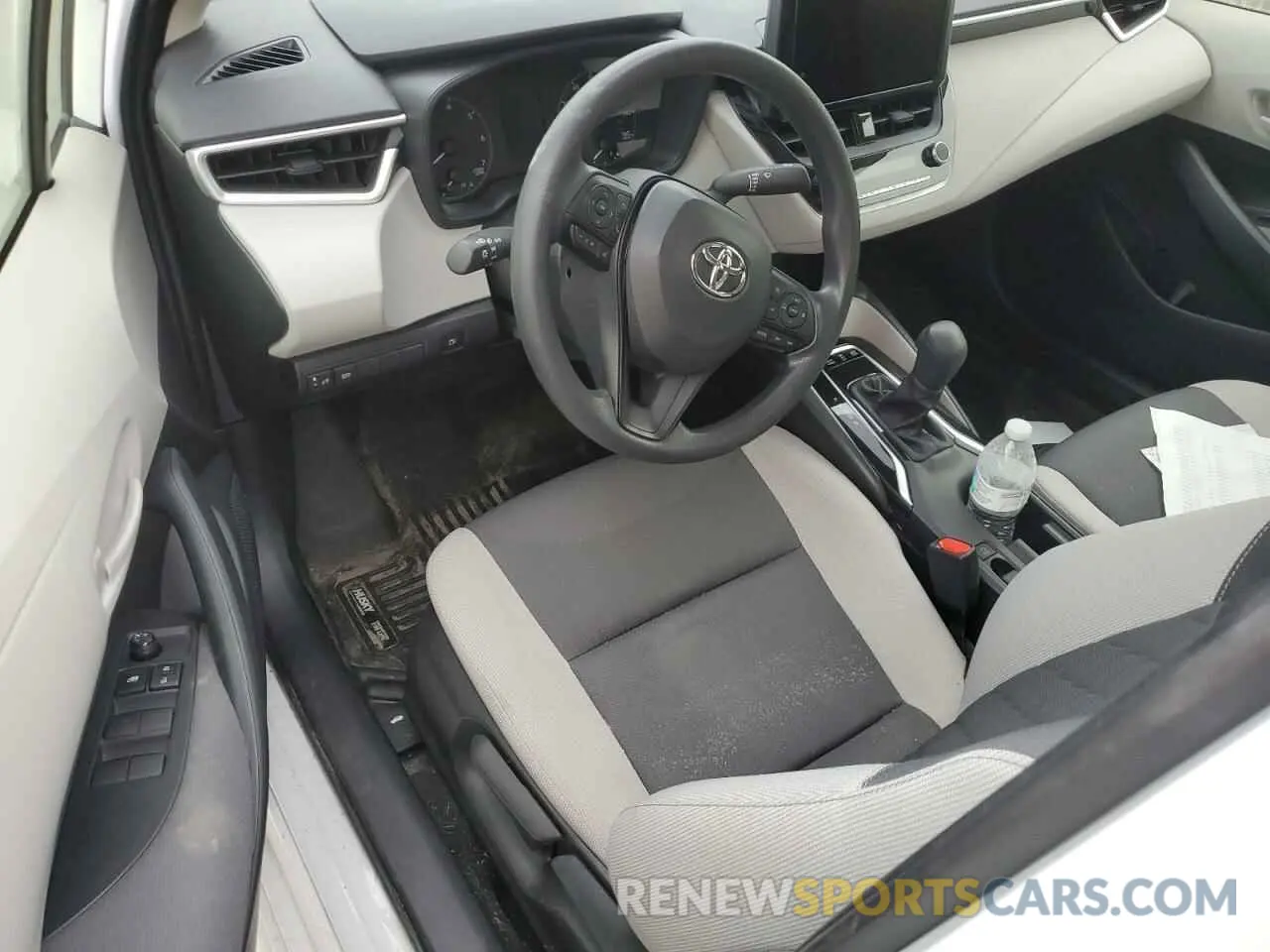 8 fotografías del automóvil dañado JTDBCMFE0RJ023201 TOYOTA COROLLA 2024